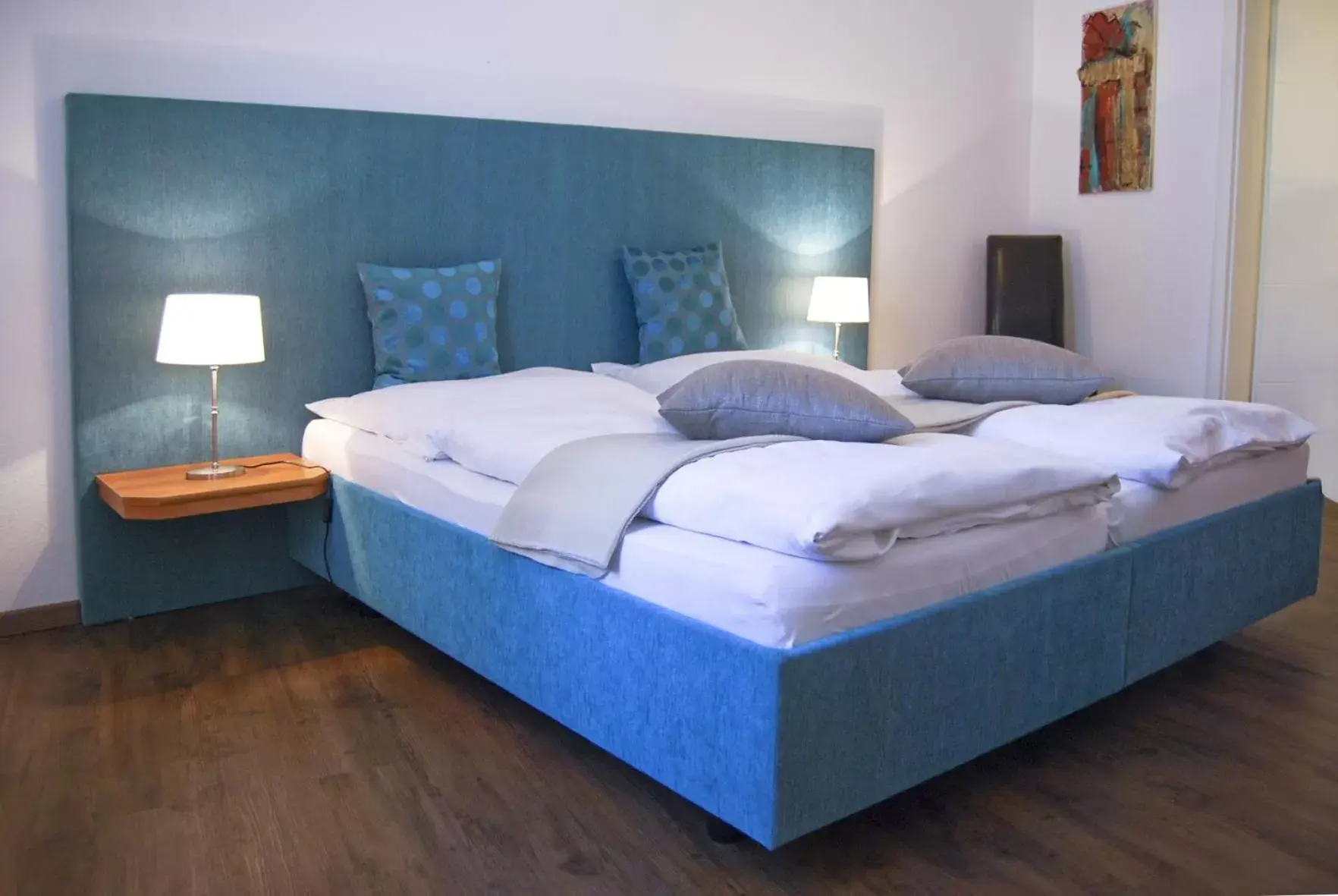 Bedroom, Bed in Romantik Hotel Neuhaus