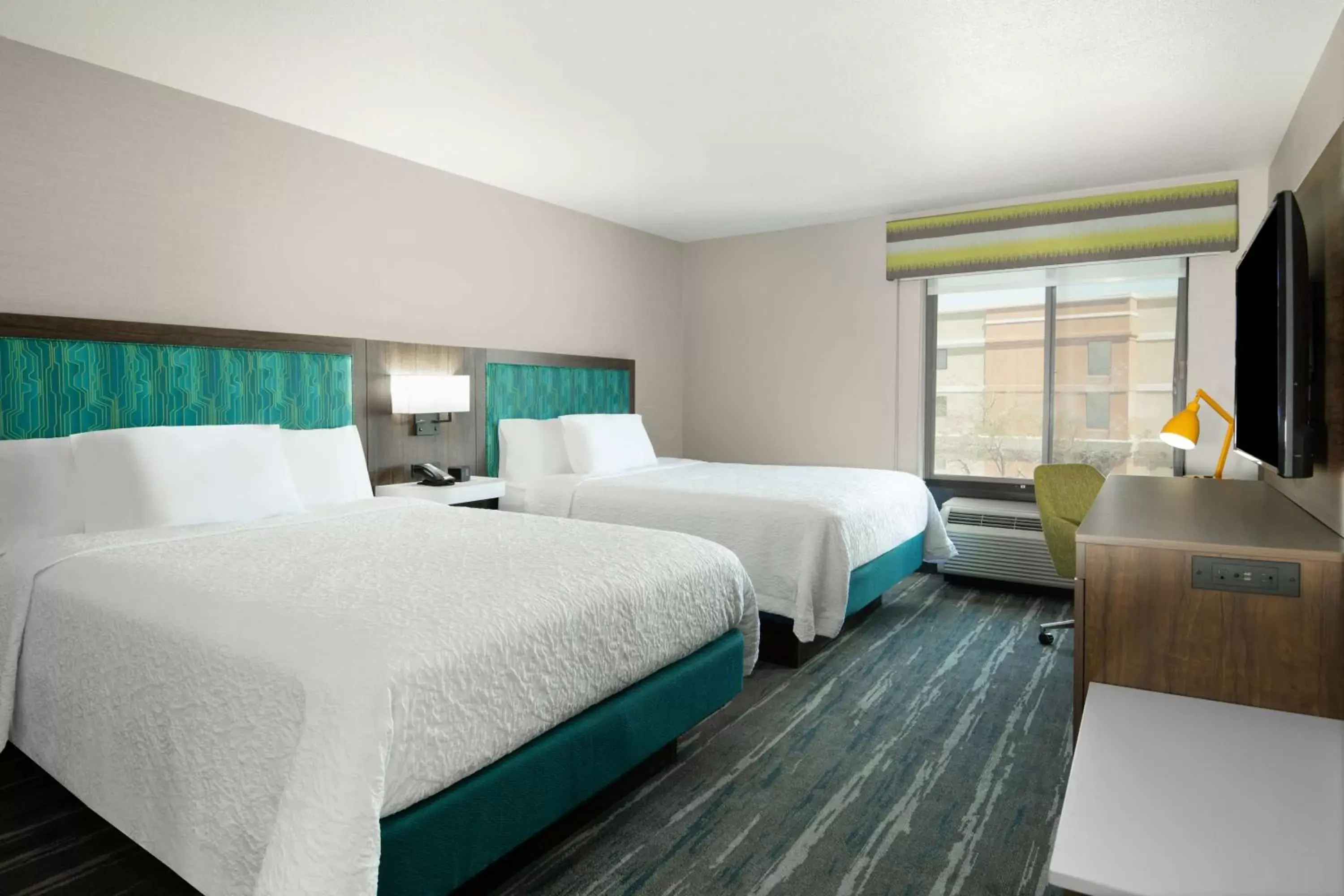 Bed in Hampton Inn & Suites Las Vegas-Henderson