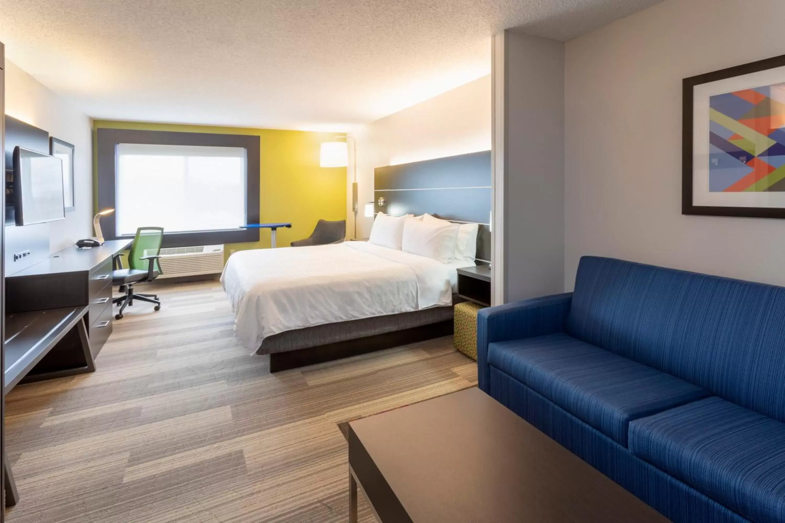 Photo of the whole room in Holiday Inn Express Hotel & Suites-St. Paul, an IHG Hotel