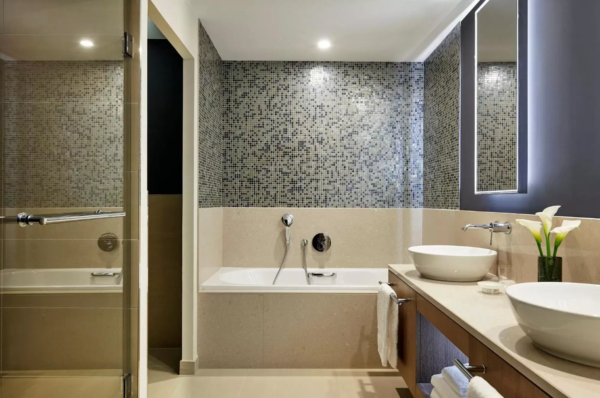 Shower, Bathroom in InterContinental Lyon - Hotel Dieu, an IHG Hotel