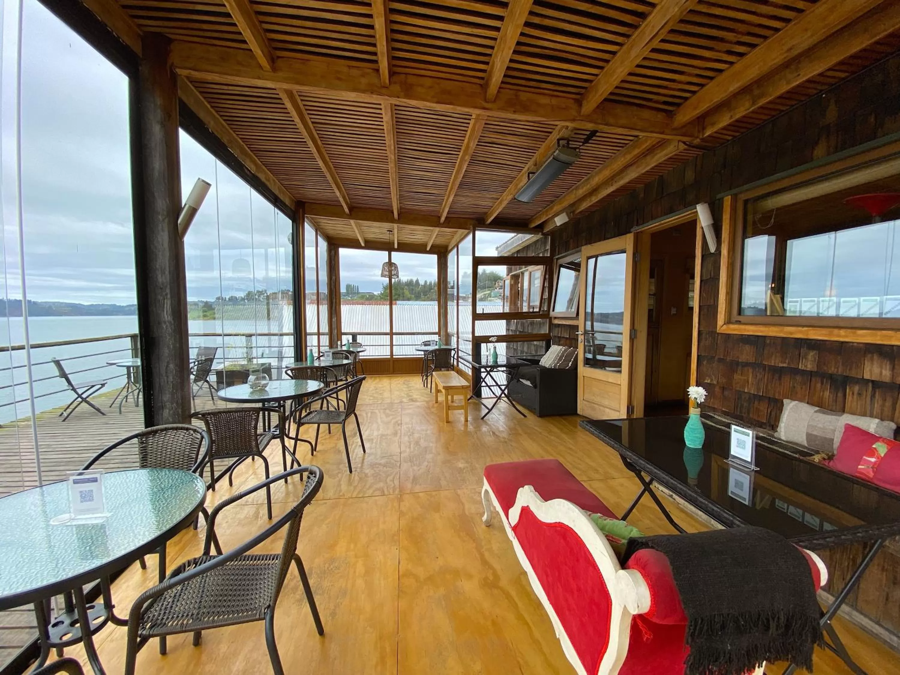 Restaurant/places to eat in Palafito 1326 Hotel Boutique Chiloé