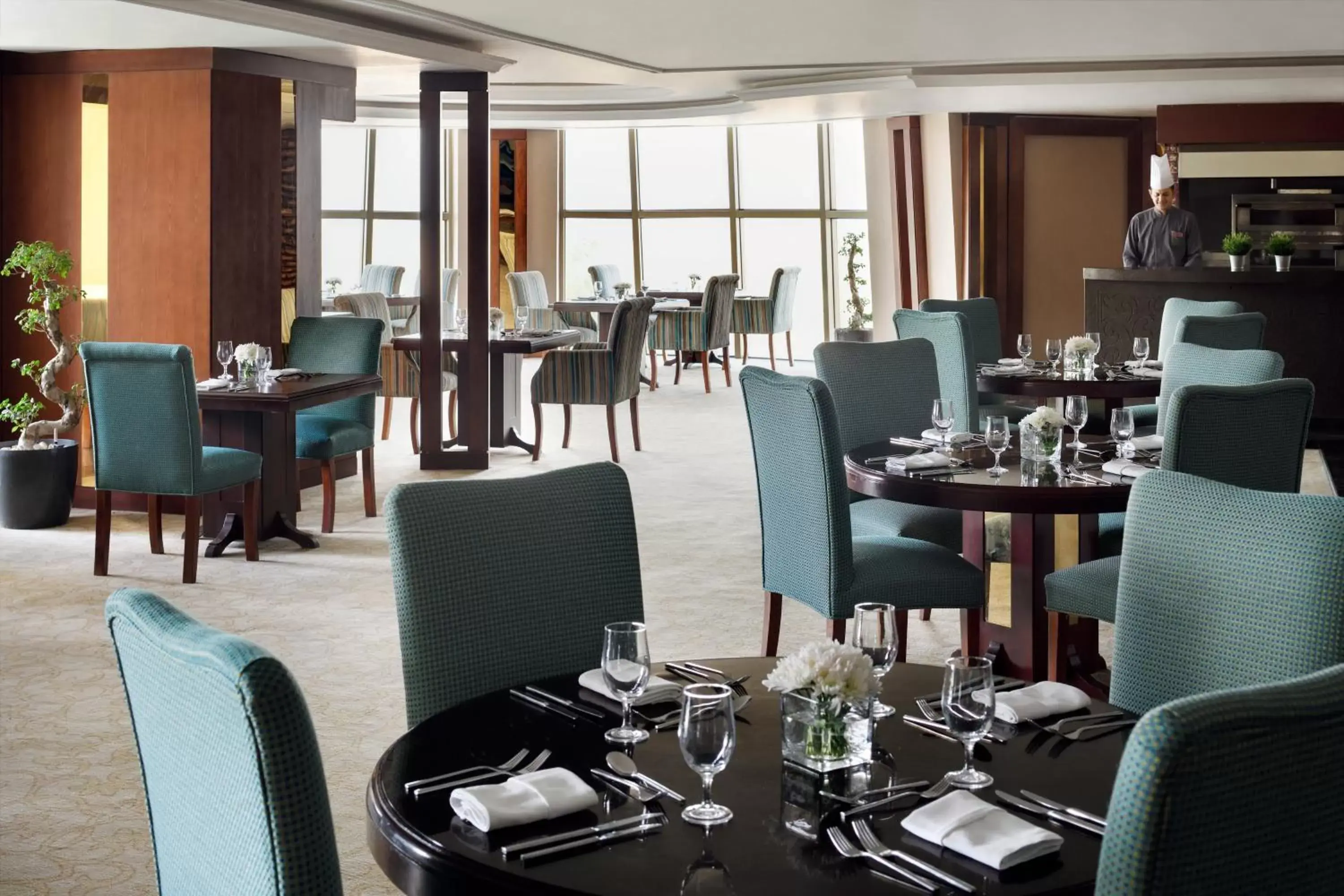 Restaurant/places to eat in Crowne Plaza Riyadh Al Waha by IHG Restaurant/places to eat in Crowne Plaza Riyadh Al Waha by IHG