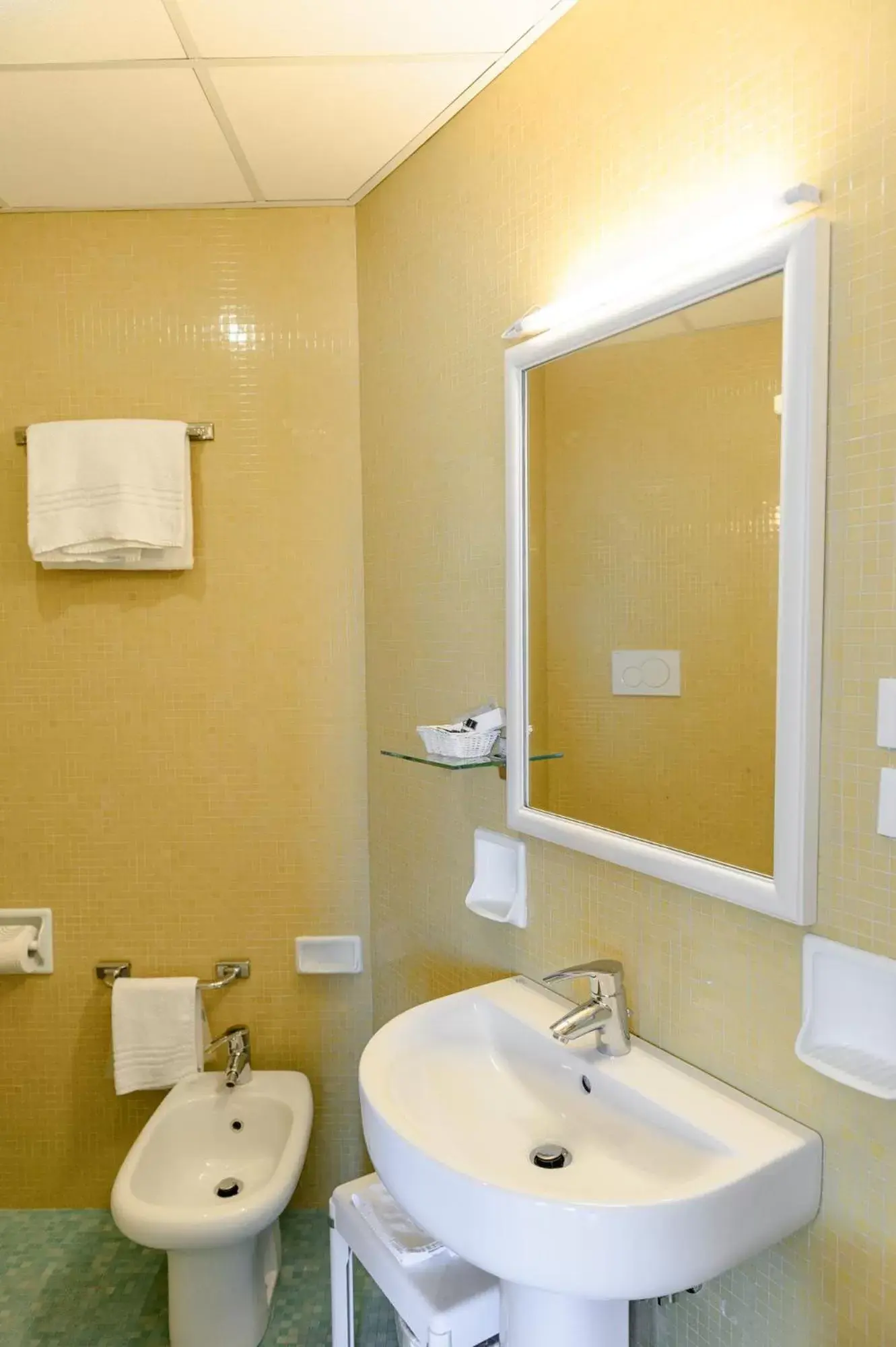 Suite in Hotel Continental Suite in Hotel Continental