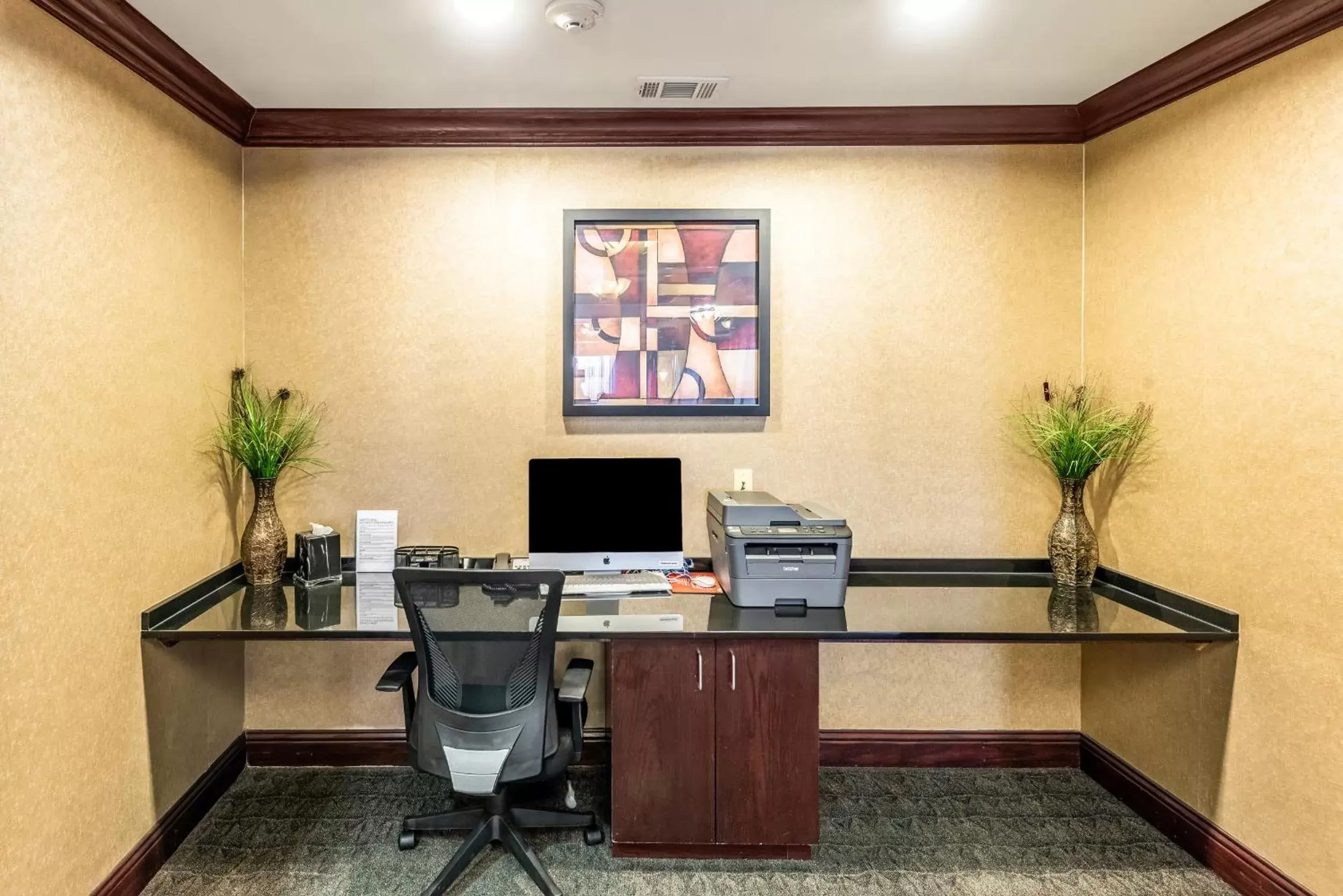 Business facilities in Red Lion Inn & Suites Mineral Wells