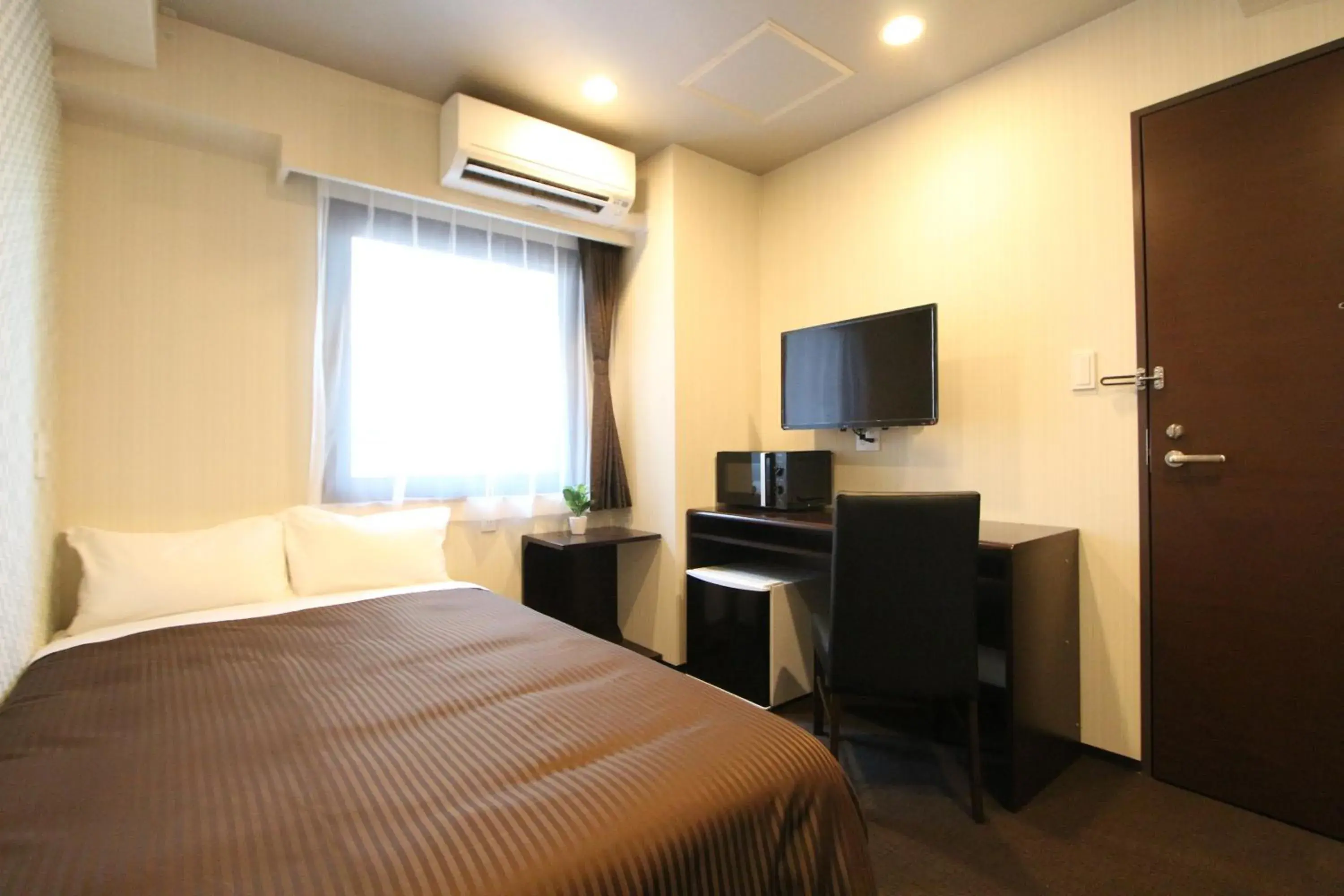 Photo of the whole room, Bed in HOTEL LiVEMAX Nihonbashi Hakozaki
