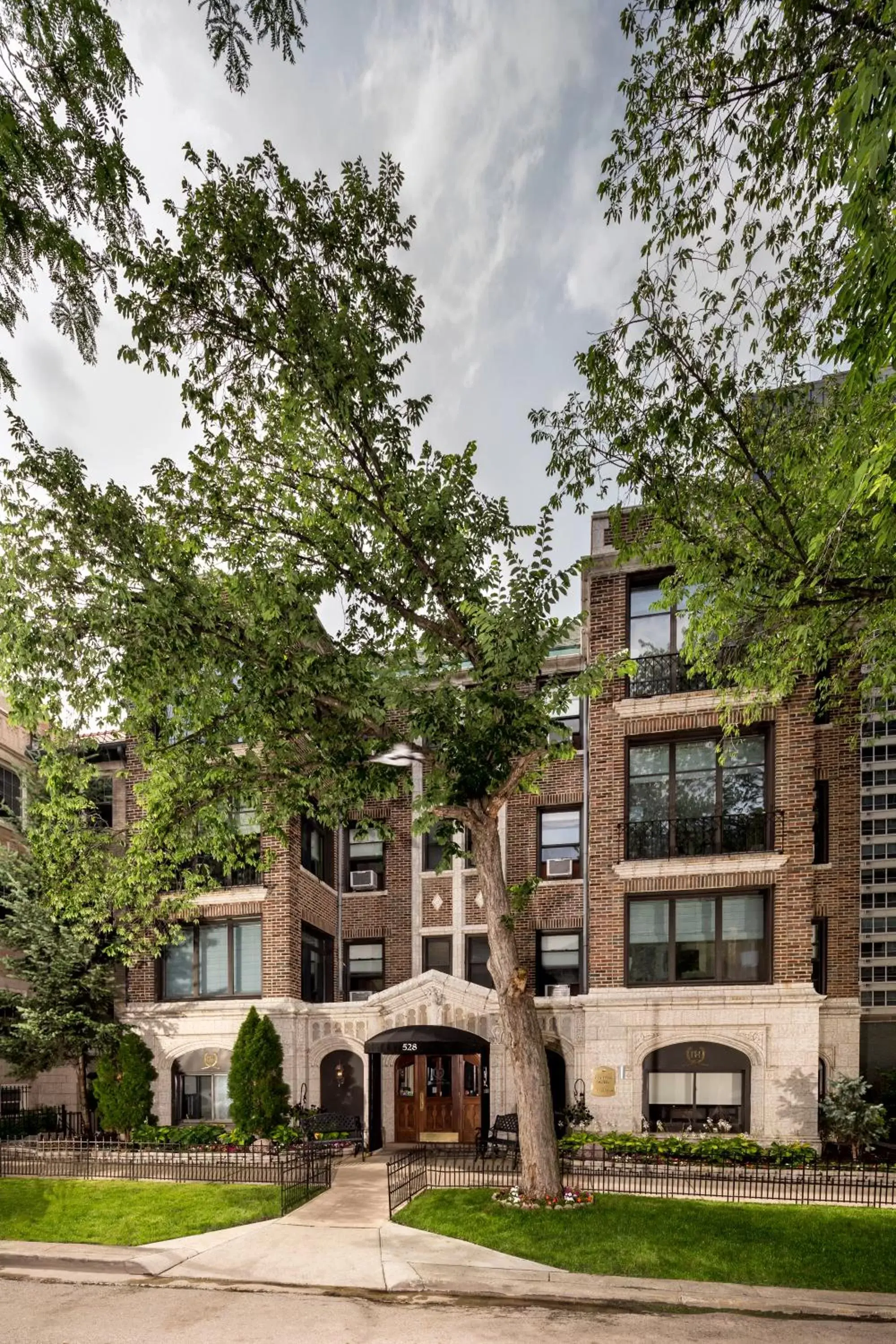 Facade/entrance, Property Building in Majestic Hotel