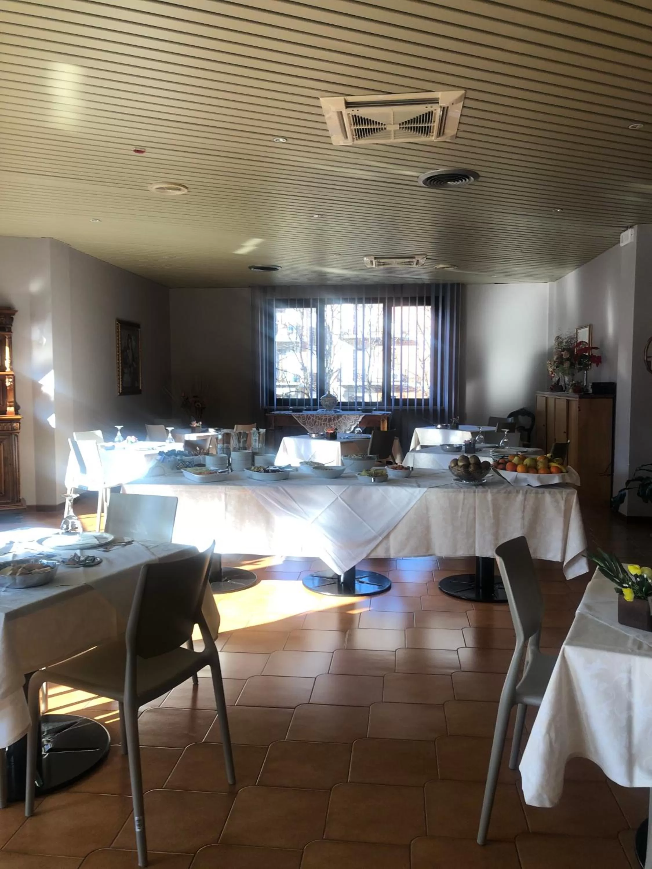 Restaurant/Places to Eat in Casa dell'Ospite