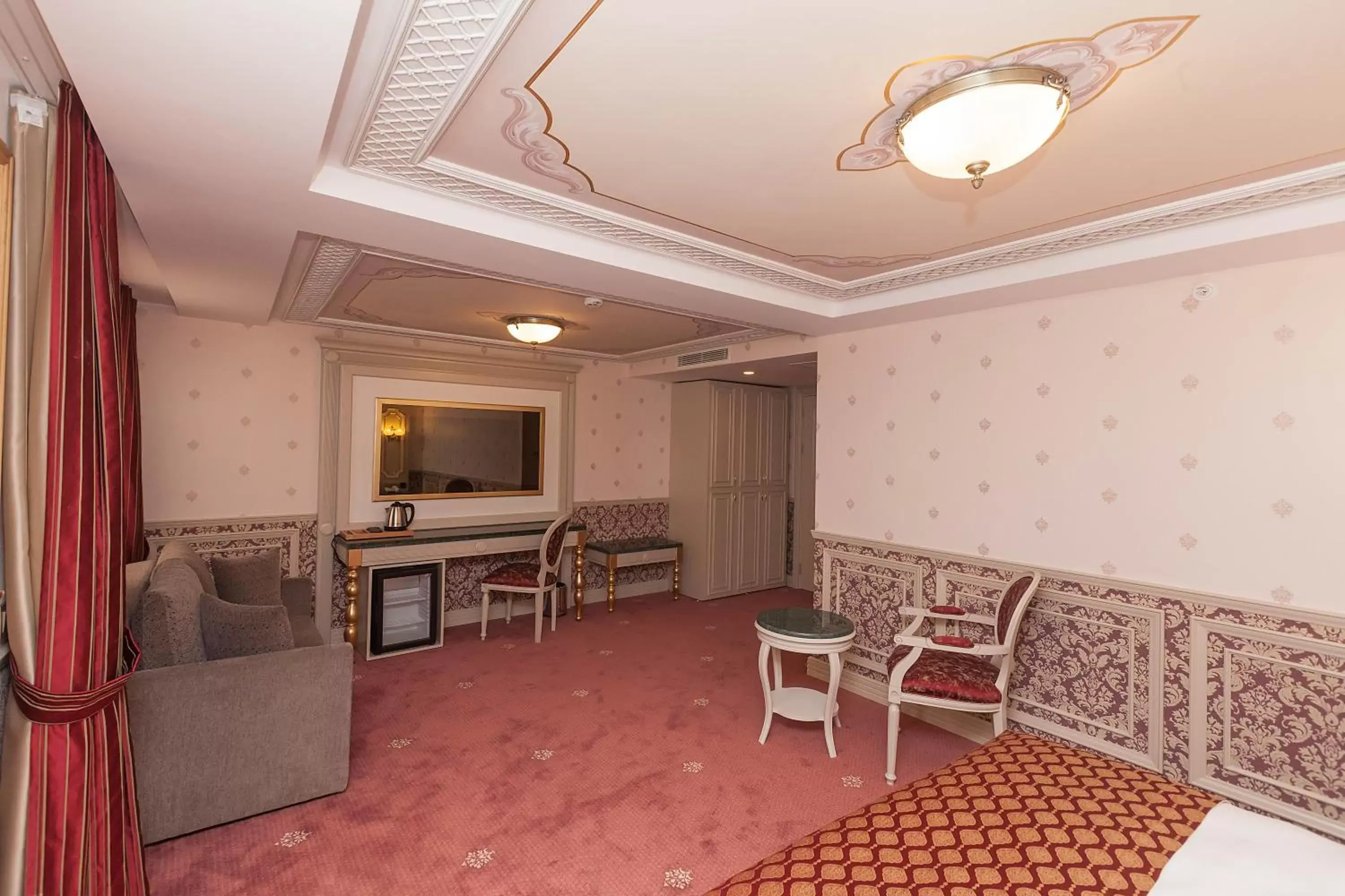 Photo of the whole room, Seating Area in Meserret Palace Hotel - Special Category