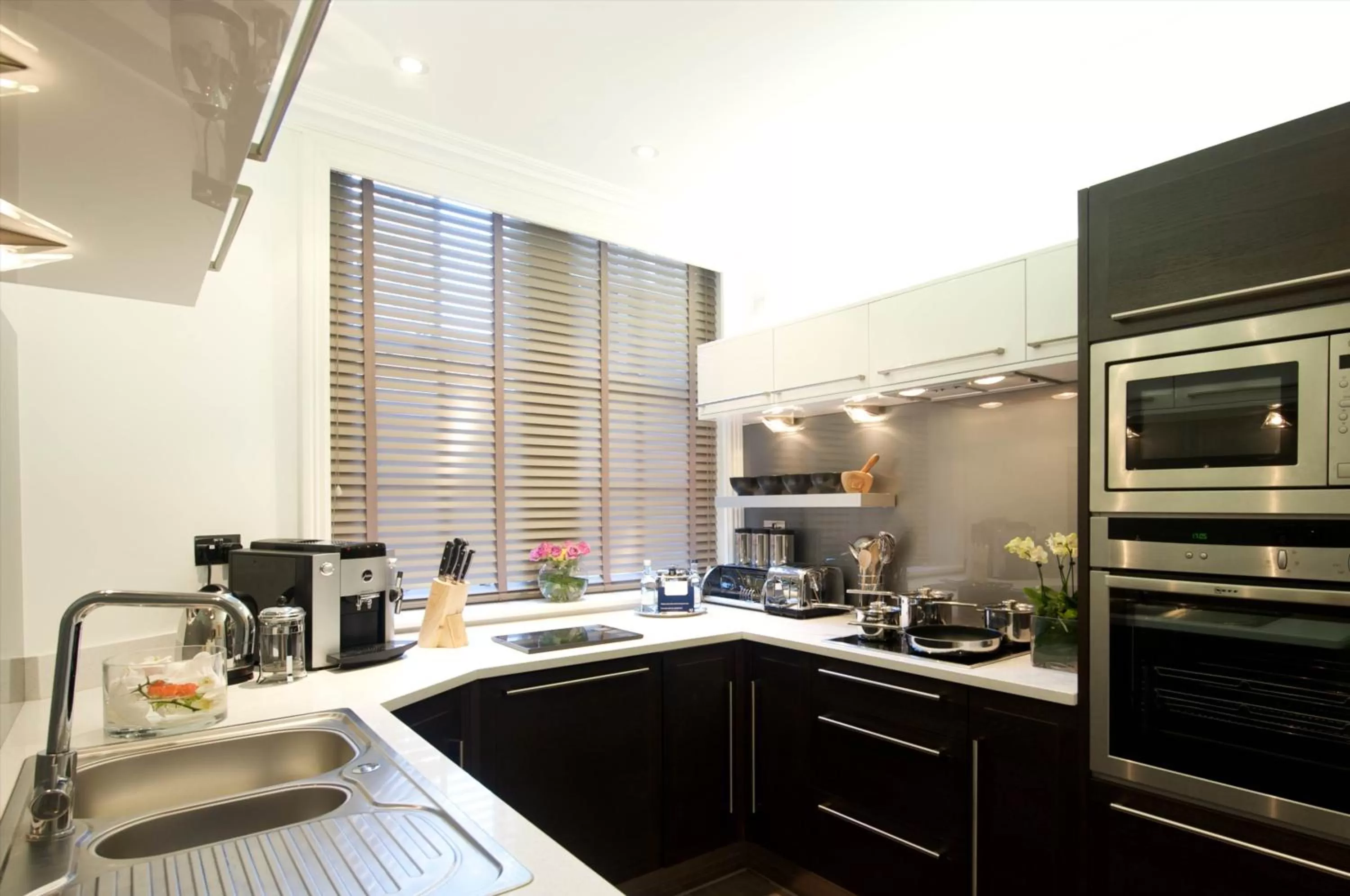 Coffee/tea facilities in Taj 51 Buckingham Gate Suites and Residences