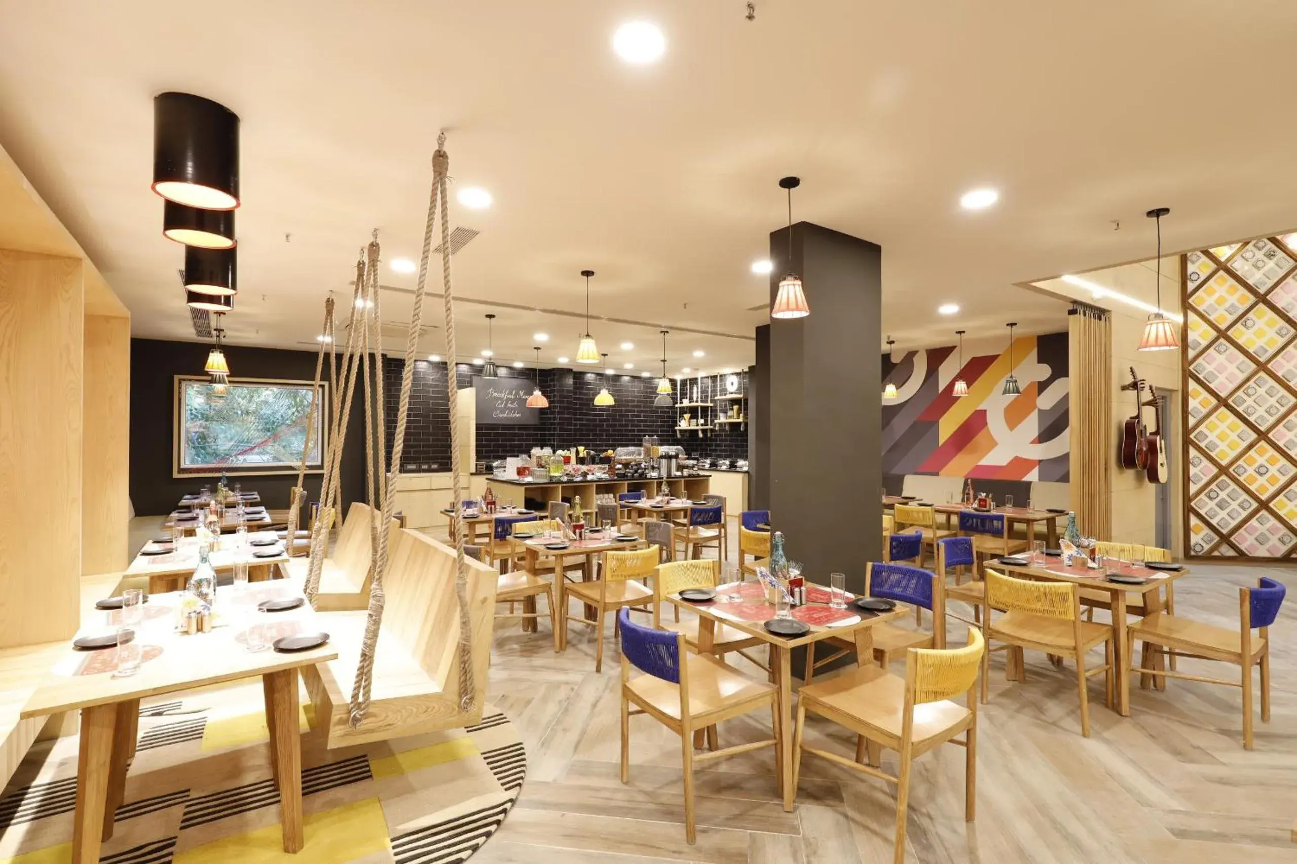 Restaurant/Places to Eat in Ginger Hotel Surat