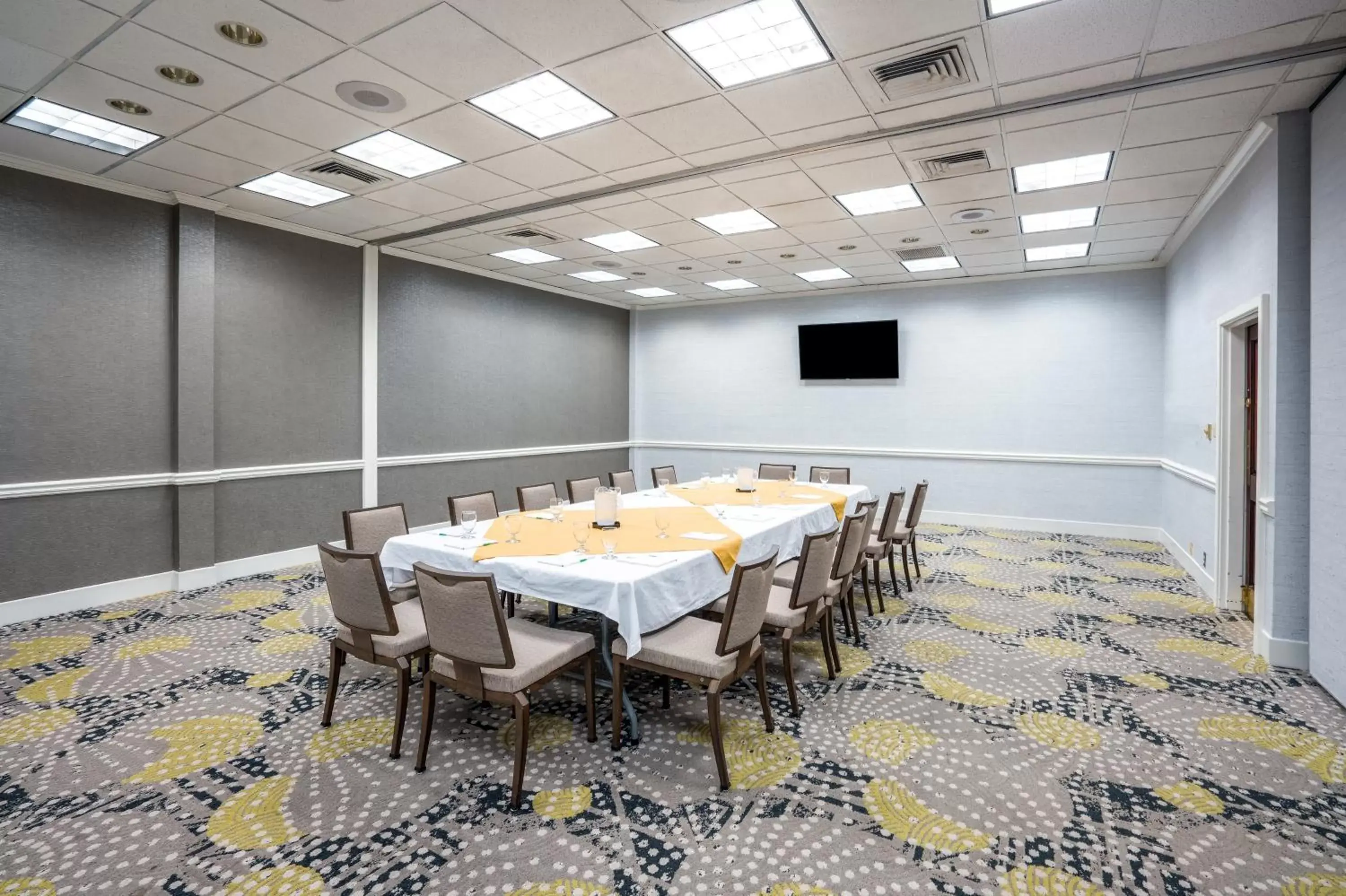 Meeting/conference room in Holiday Inn Huntsville - Research Park, an IHG Hotel