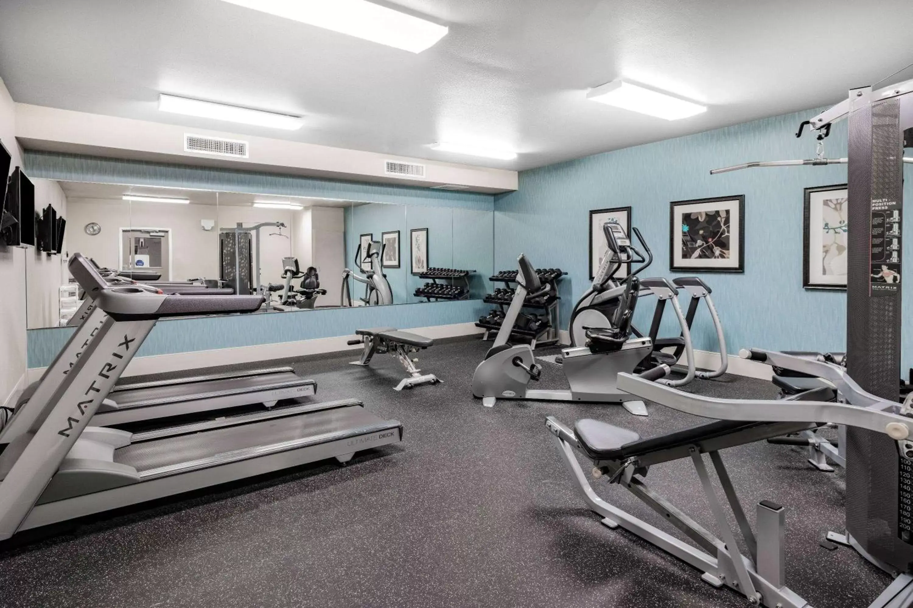 Fitness centre/facilities, Fitness Center/Facilities in Hawthorn Suites by Wyndham Dickinson