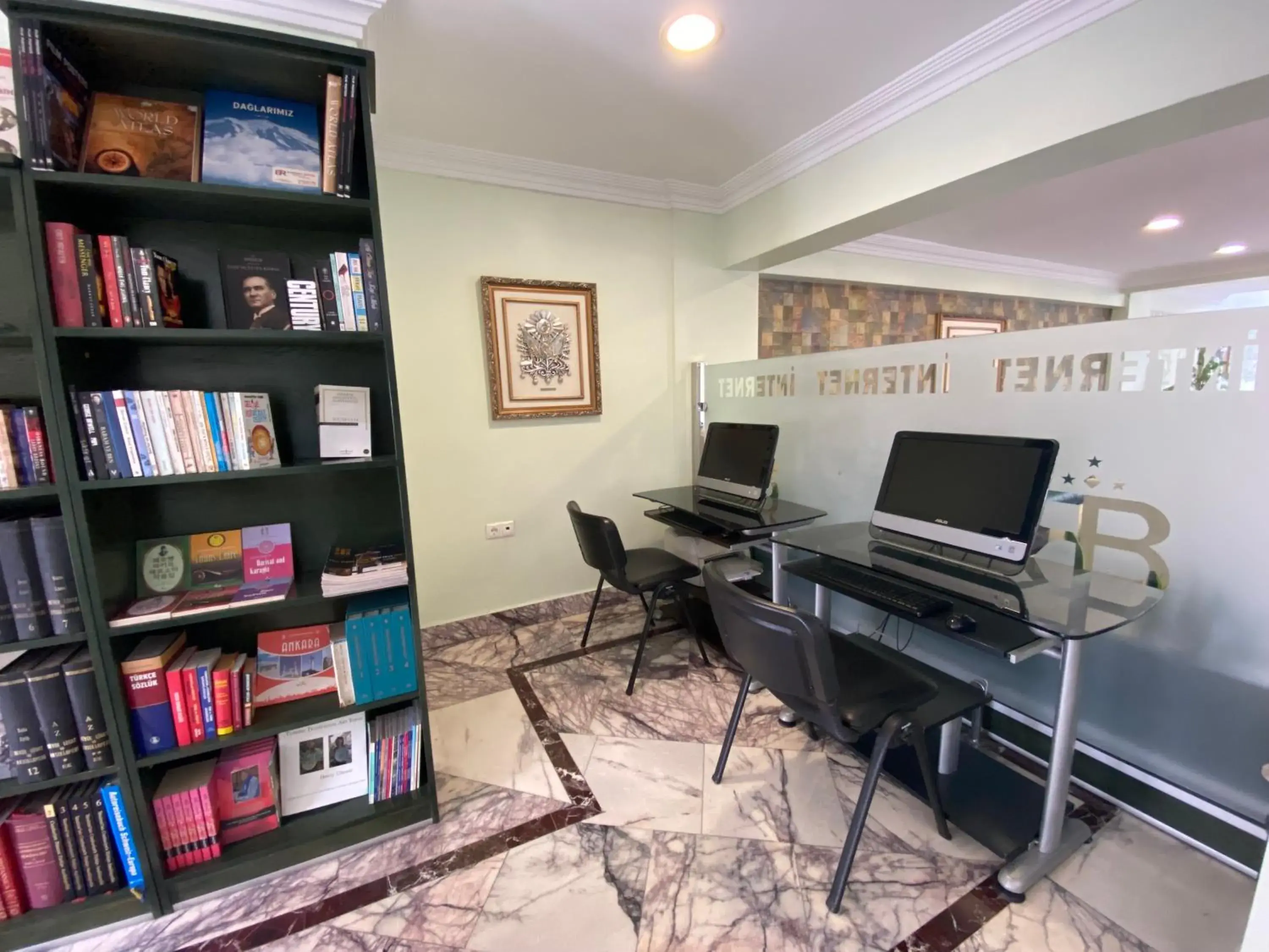 Business facilities, Library in Bugday Hotel