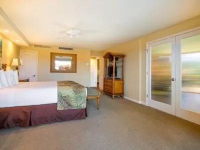 Bed in Kaanapali Maui at the Eldorado by OUTRIGGER