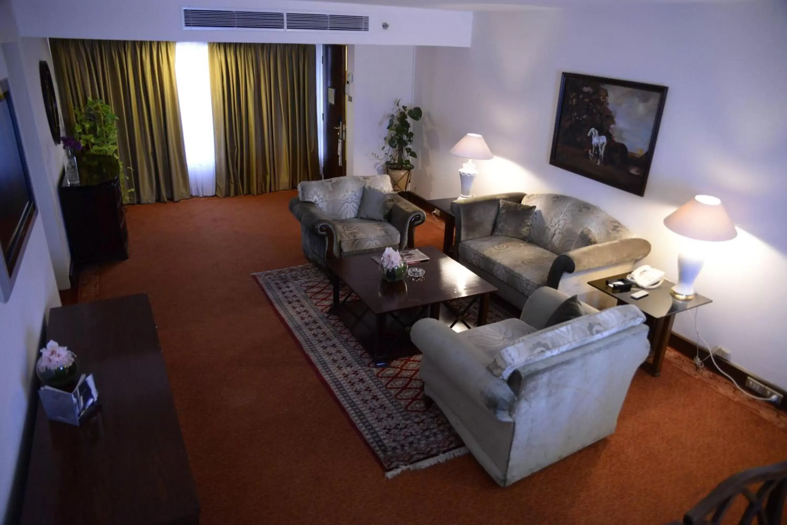 Bedroom, Seating Area in Karachi Marriott Hotel