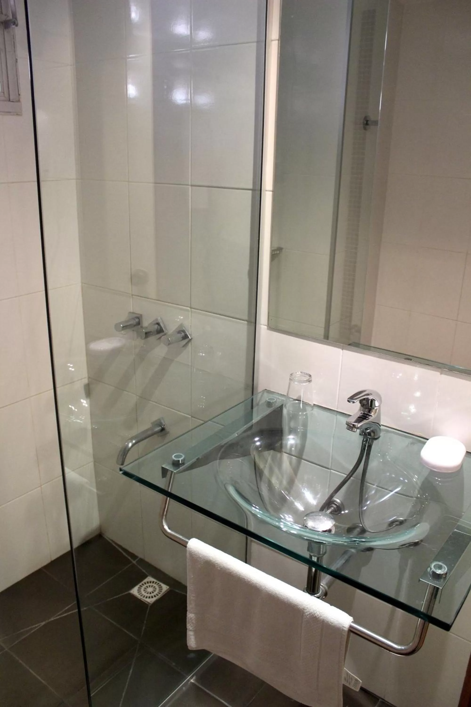 Double or Twin Room with Side Sea View in Hotel Alhambra