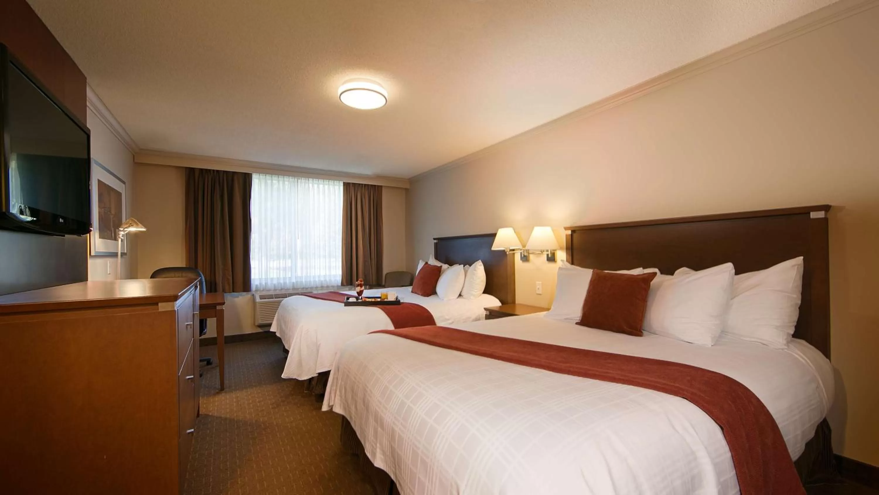 Queen Room with Two Queen Beds - Non-Smoking in Best Western Plus Guildwood Inn