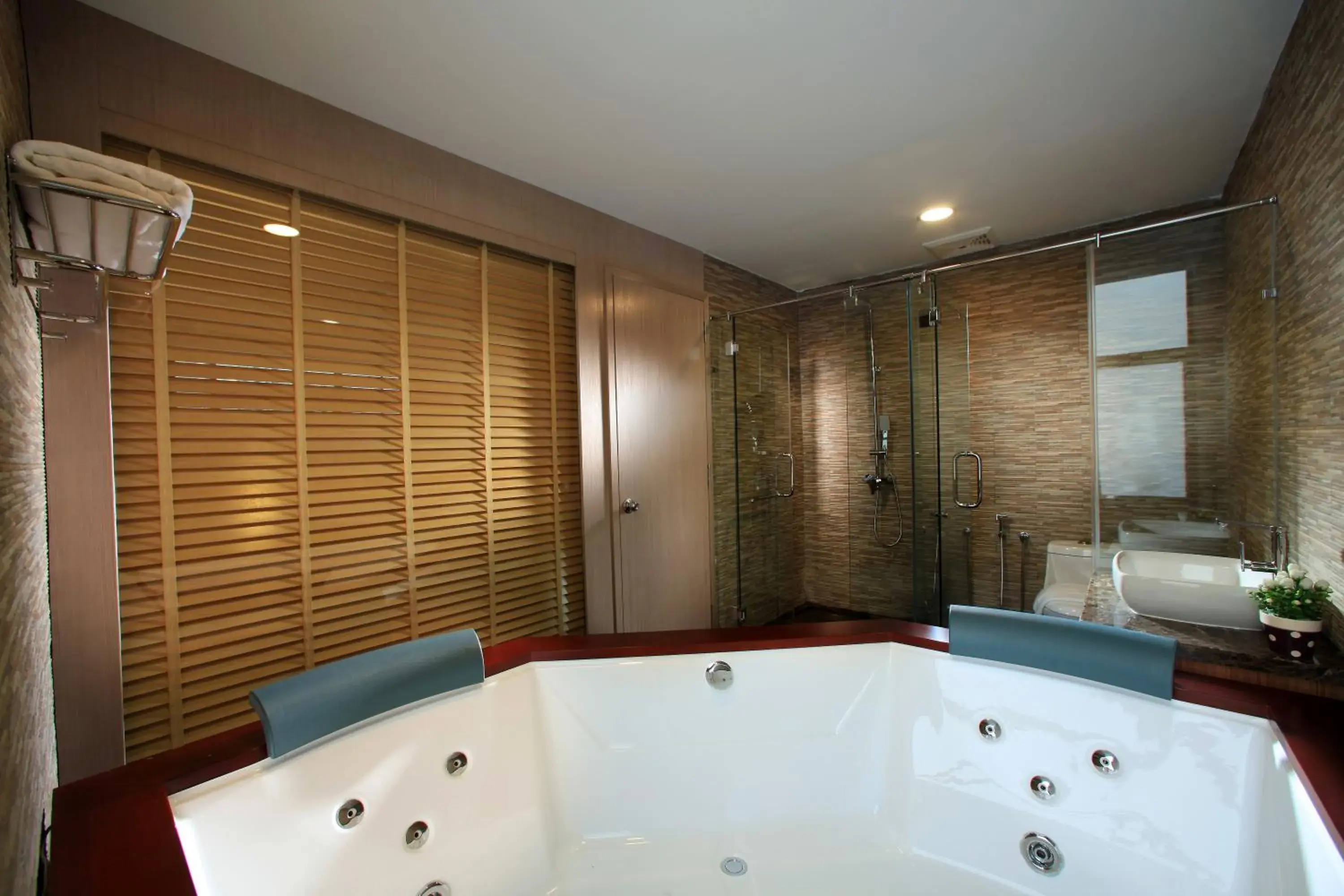 Shower, Bathroom in Izumi Hotel Bukit Bintang Kuala Lumpur
