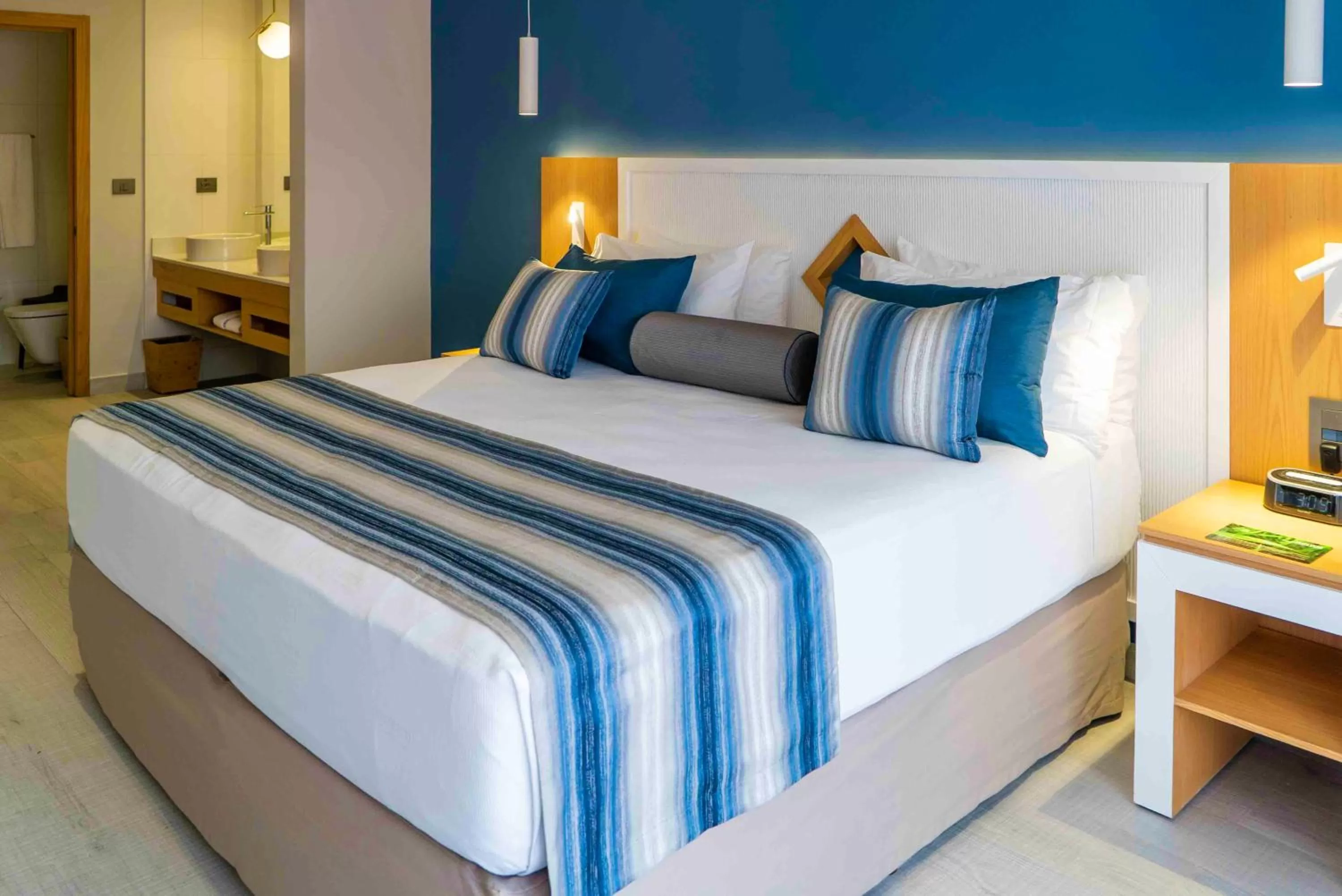 Premium Deluxe Room - single occupancy in Catalonia Playa Maroma - All Inclusive