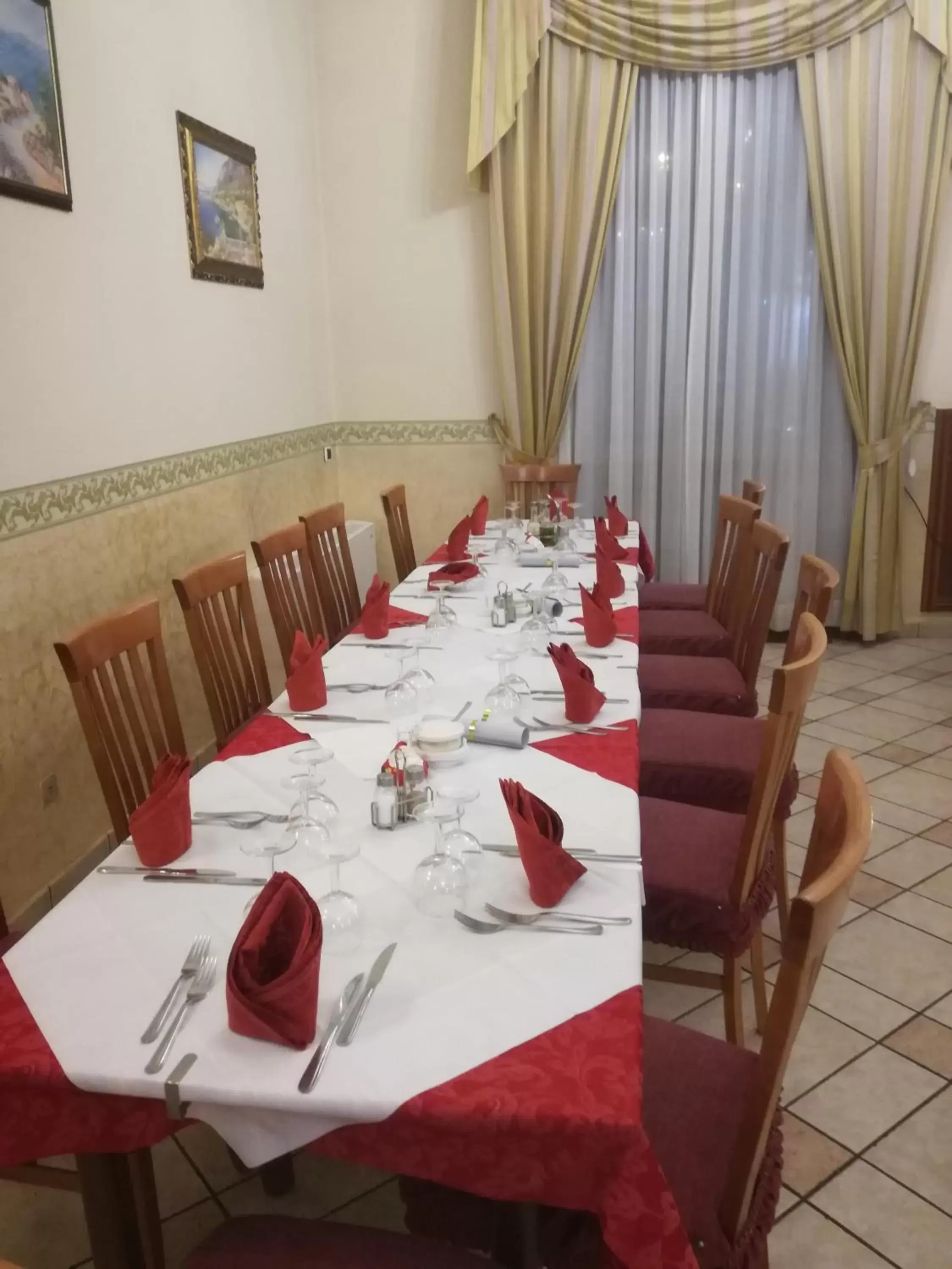 Restaurant/Places to Eat in Hotel Gentile