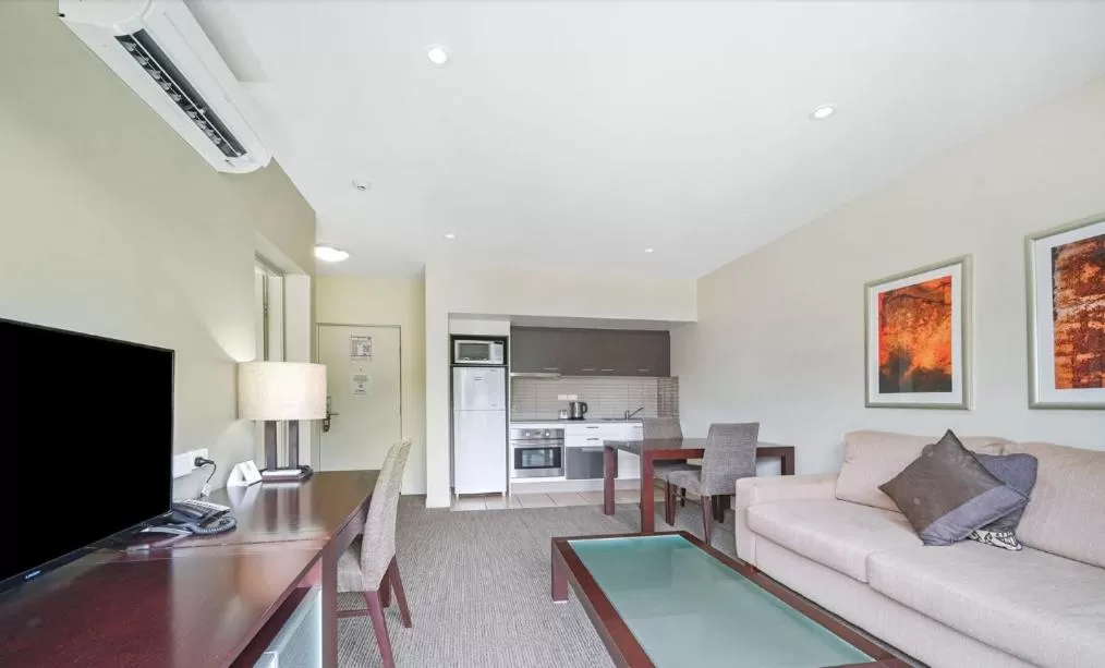 TV and multimedia in Quest Maitland