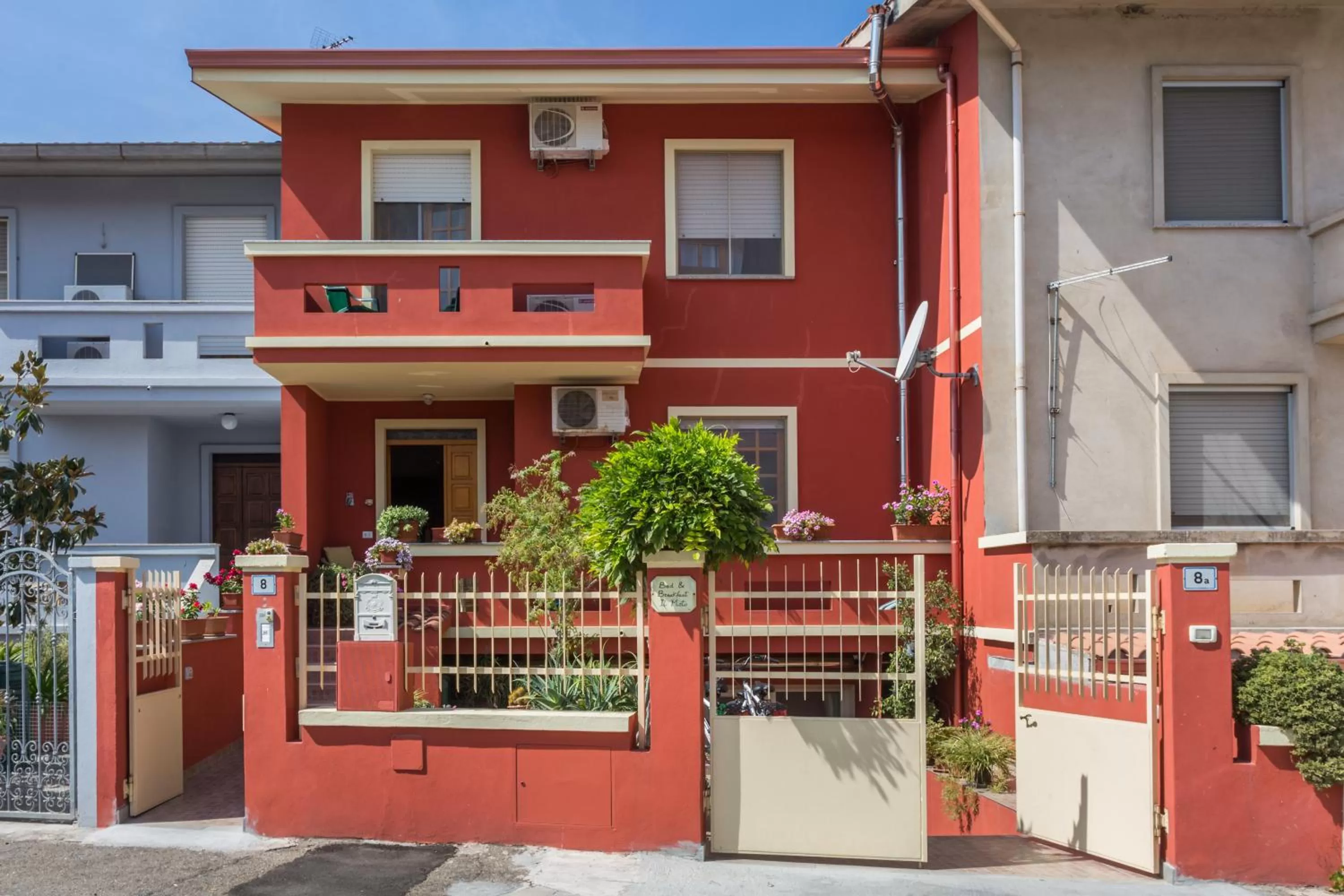 Facade/entrance in B&B Il Mirto