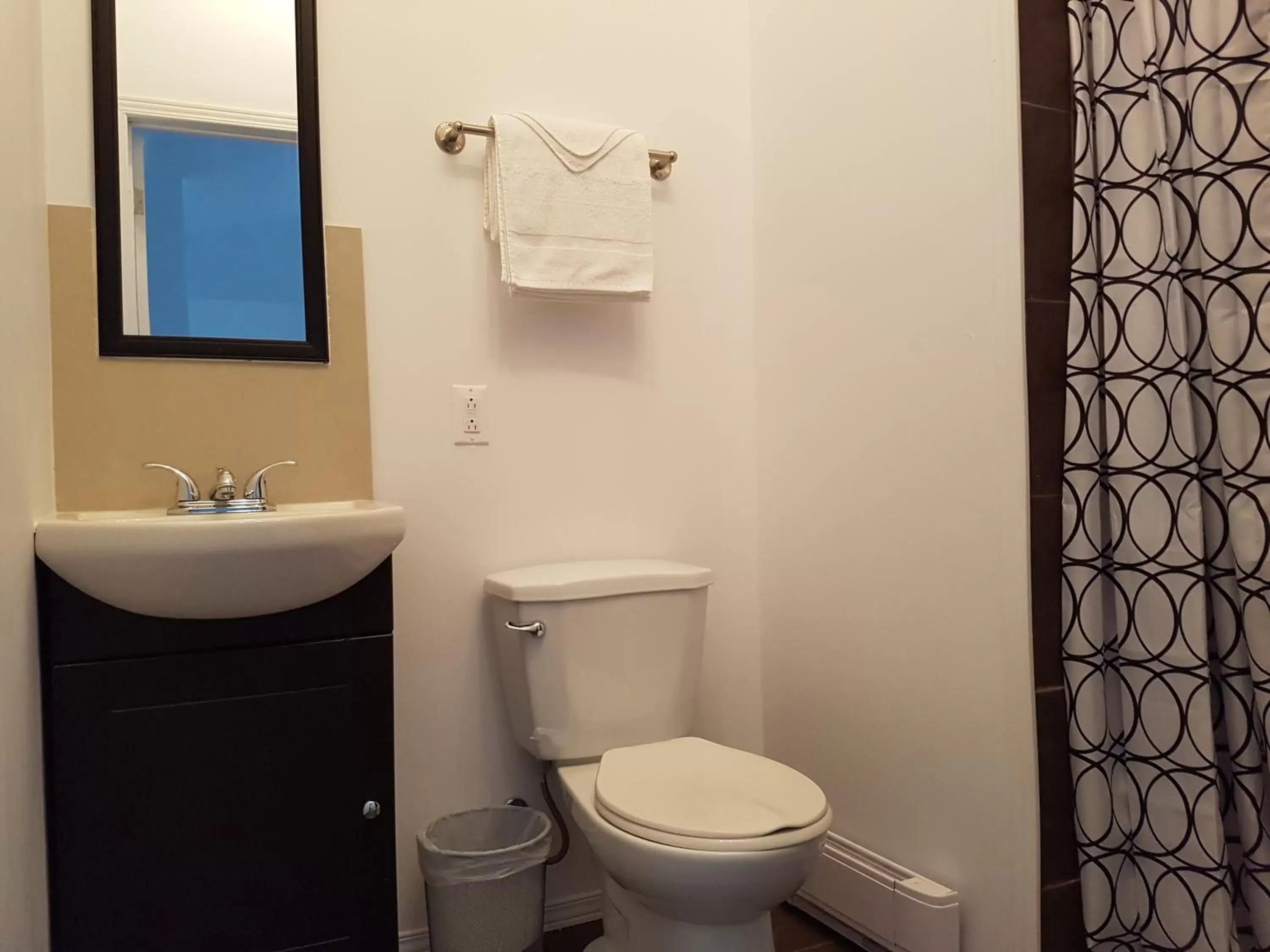 Deluxe Queen Suite in Objectif Santé Deluxe Queen Suite in Objectif Santé