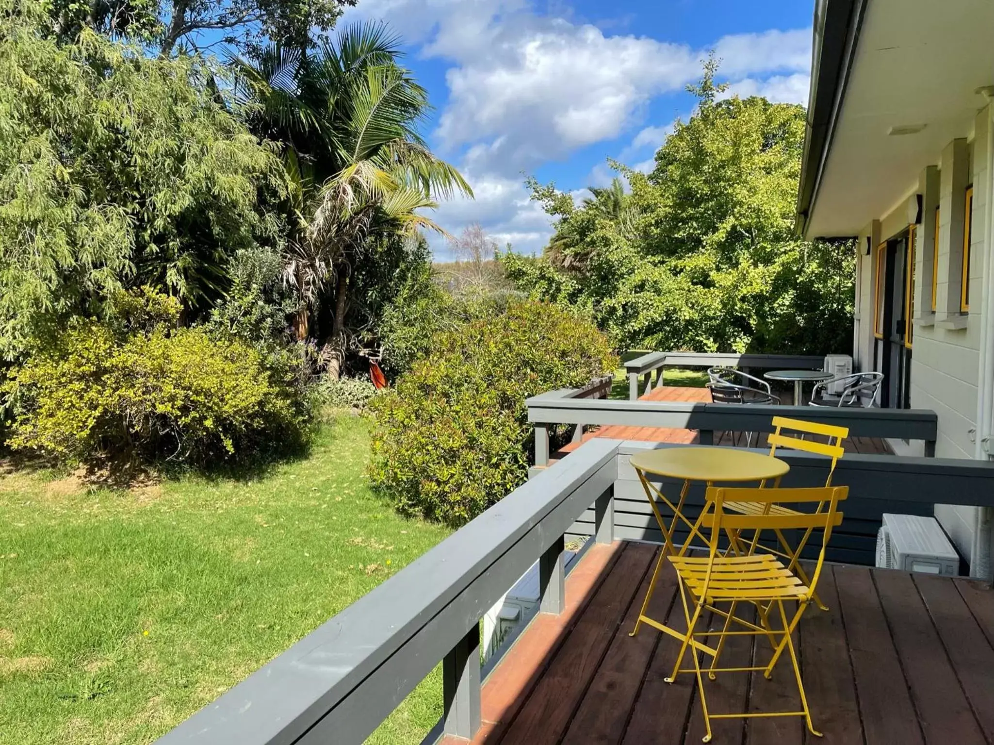 Garden view in Aotearoa Lodge Garden view in Aotearoa Lodge