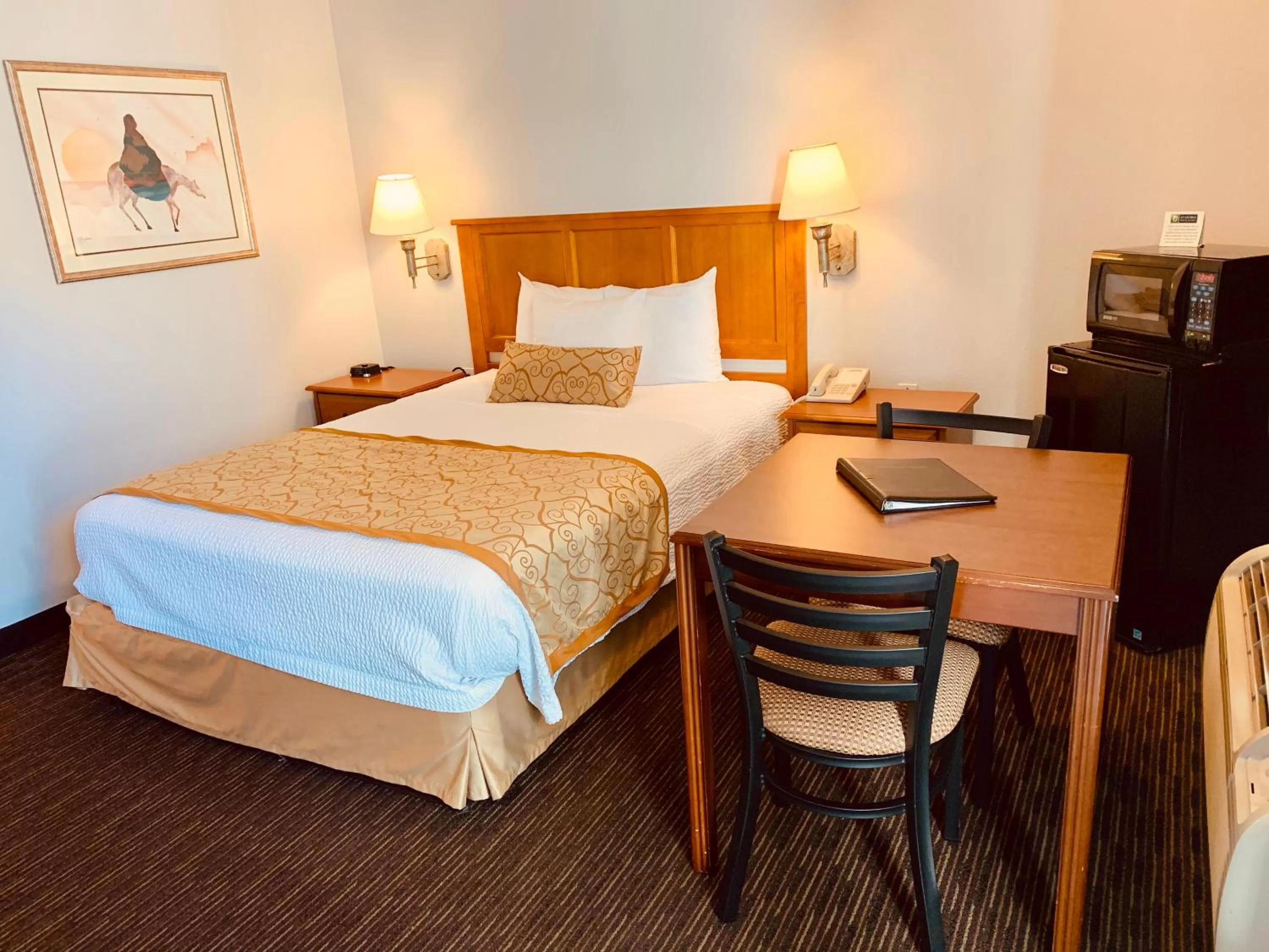 Photo of the whole room, Bed in St. George Inn and Suites