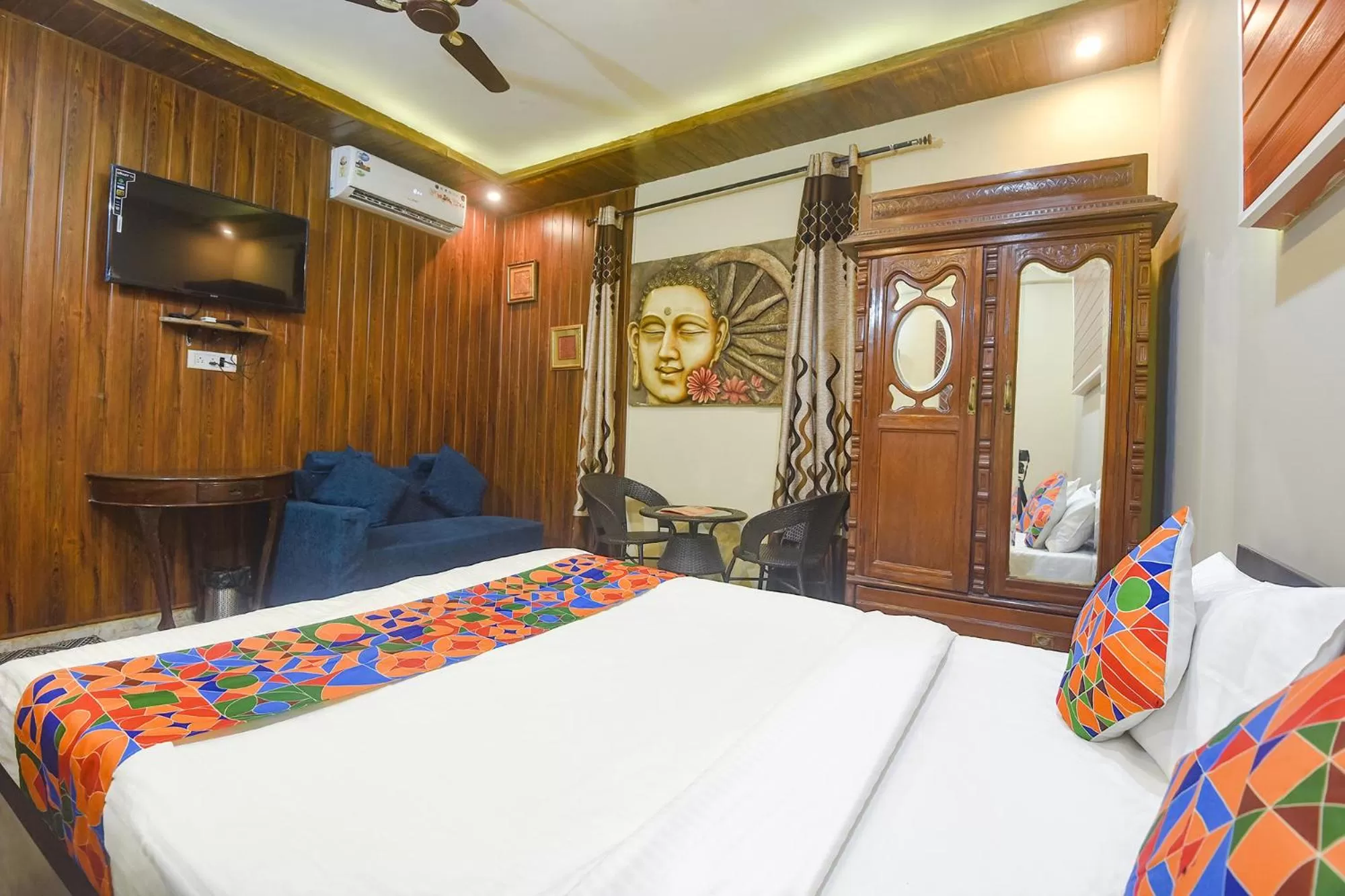Bed in FabExpress Corinthia Boutique Rooms - Nr Candolim Beach