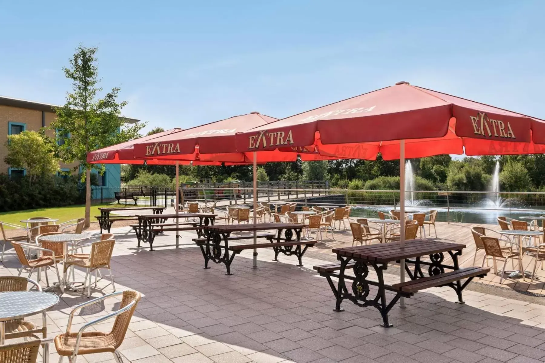 Patio, Restaurant/Places to Eat in Ramada by Wyndham Cobham