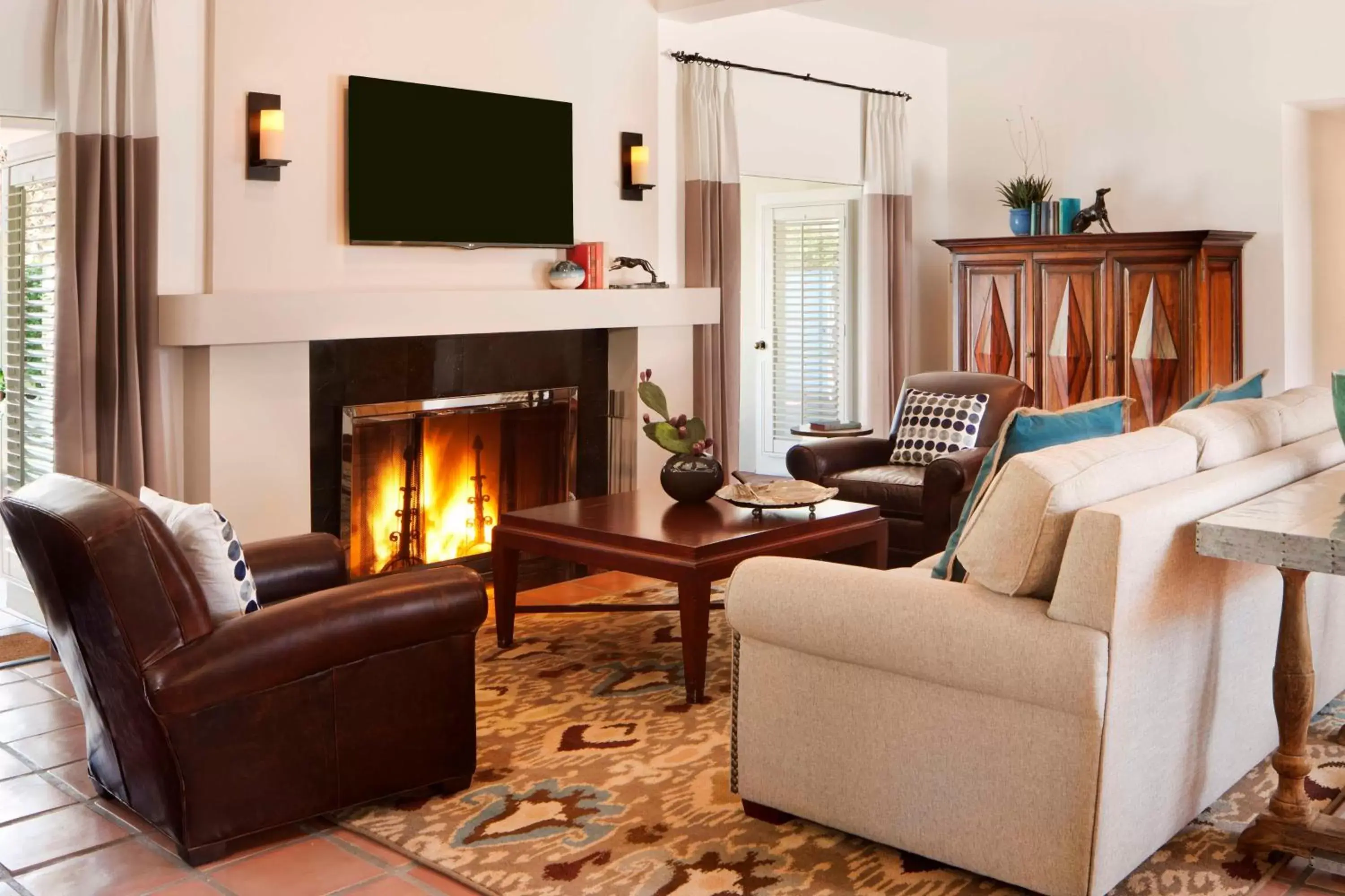 Living room, Seating Area in La Quinta Resort & Club, Curio Collection