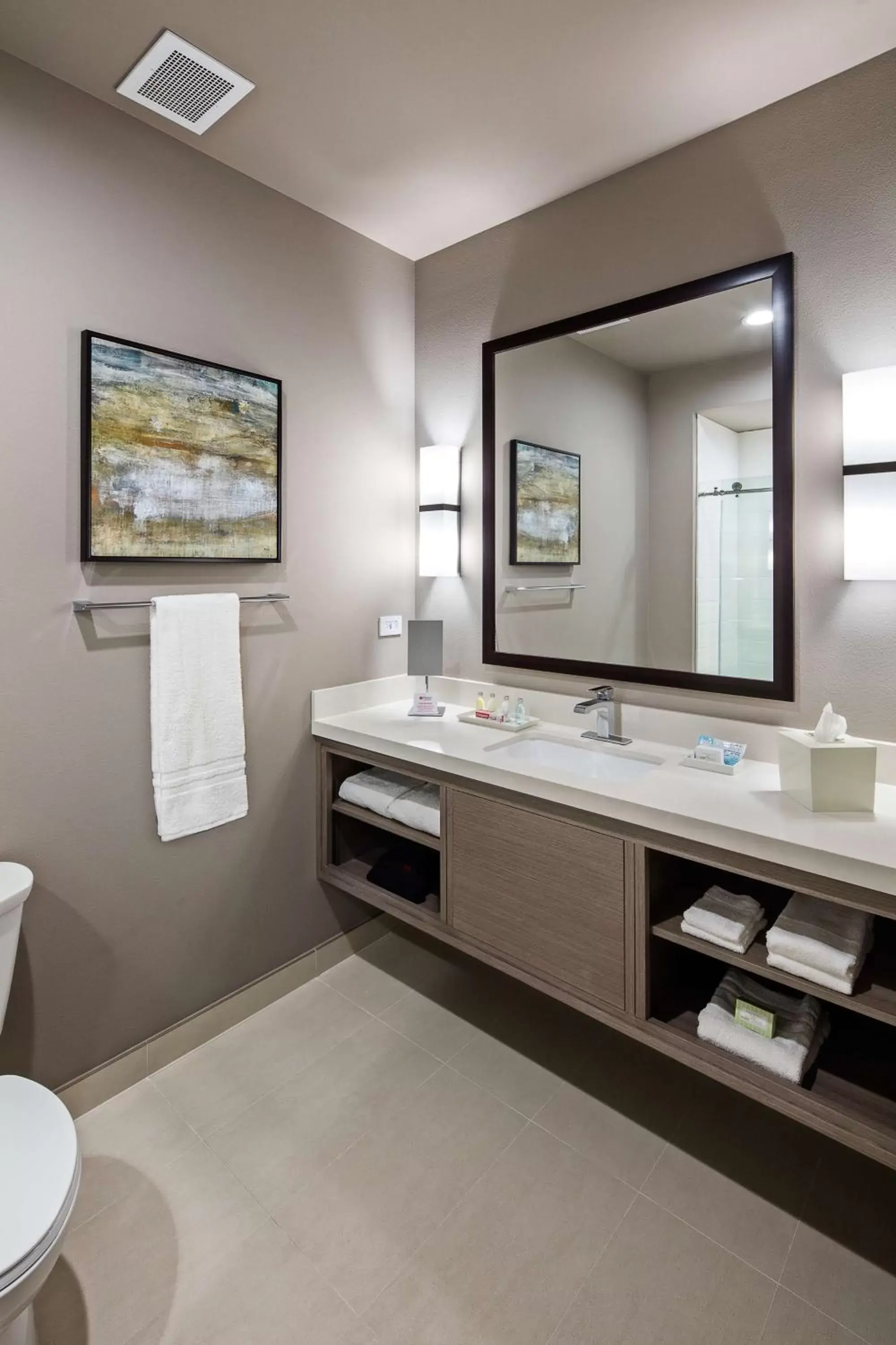 King Suite - Non-Smoking in Best Western Premier Energy Corridor King Suite - Non-Smoking in Best Western Premier Energy Corridor