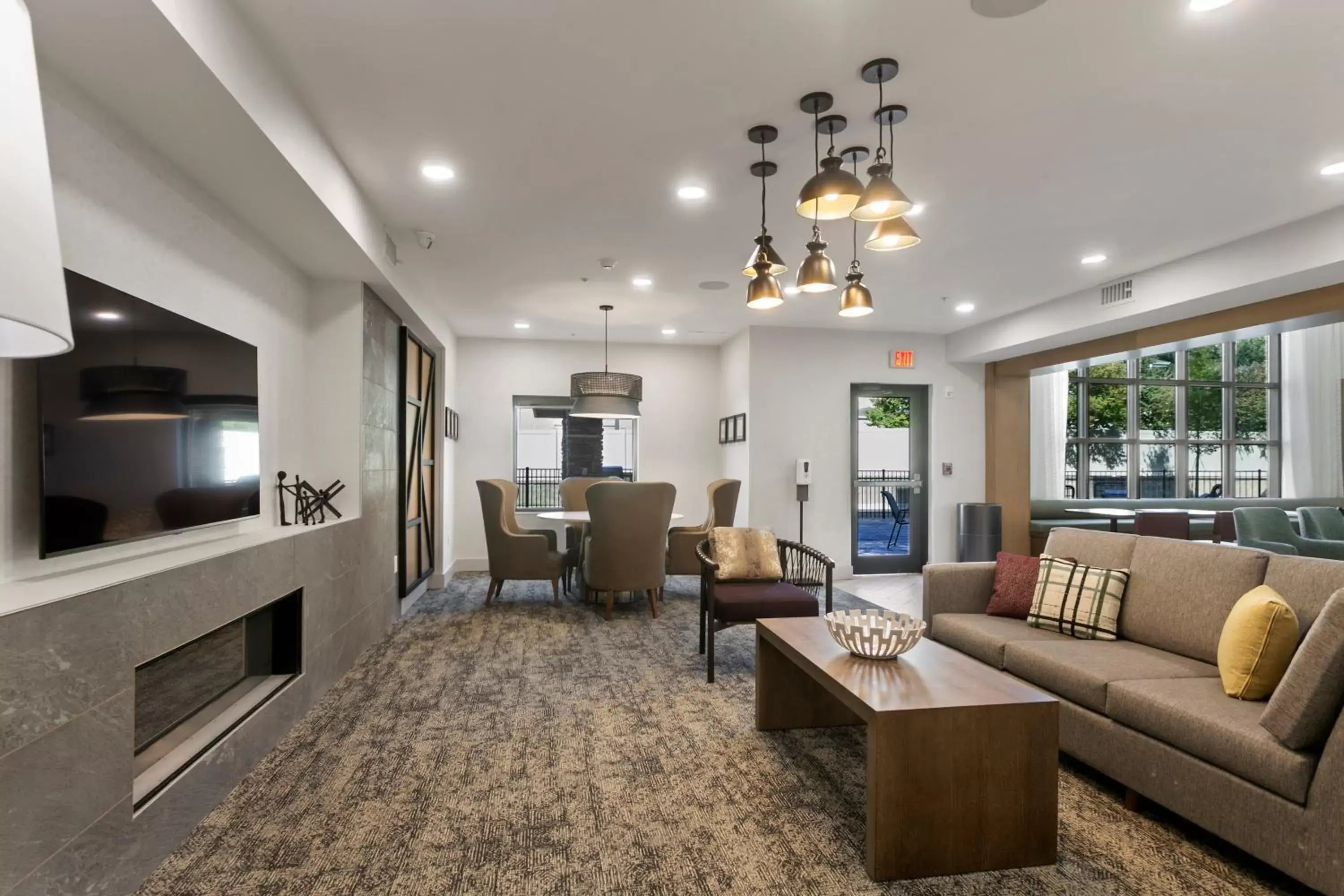 Communal lounge/ TV room, Seating Area in Staybridge Suites - Atlanta NE - Duluth, an IHG Hotel