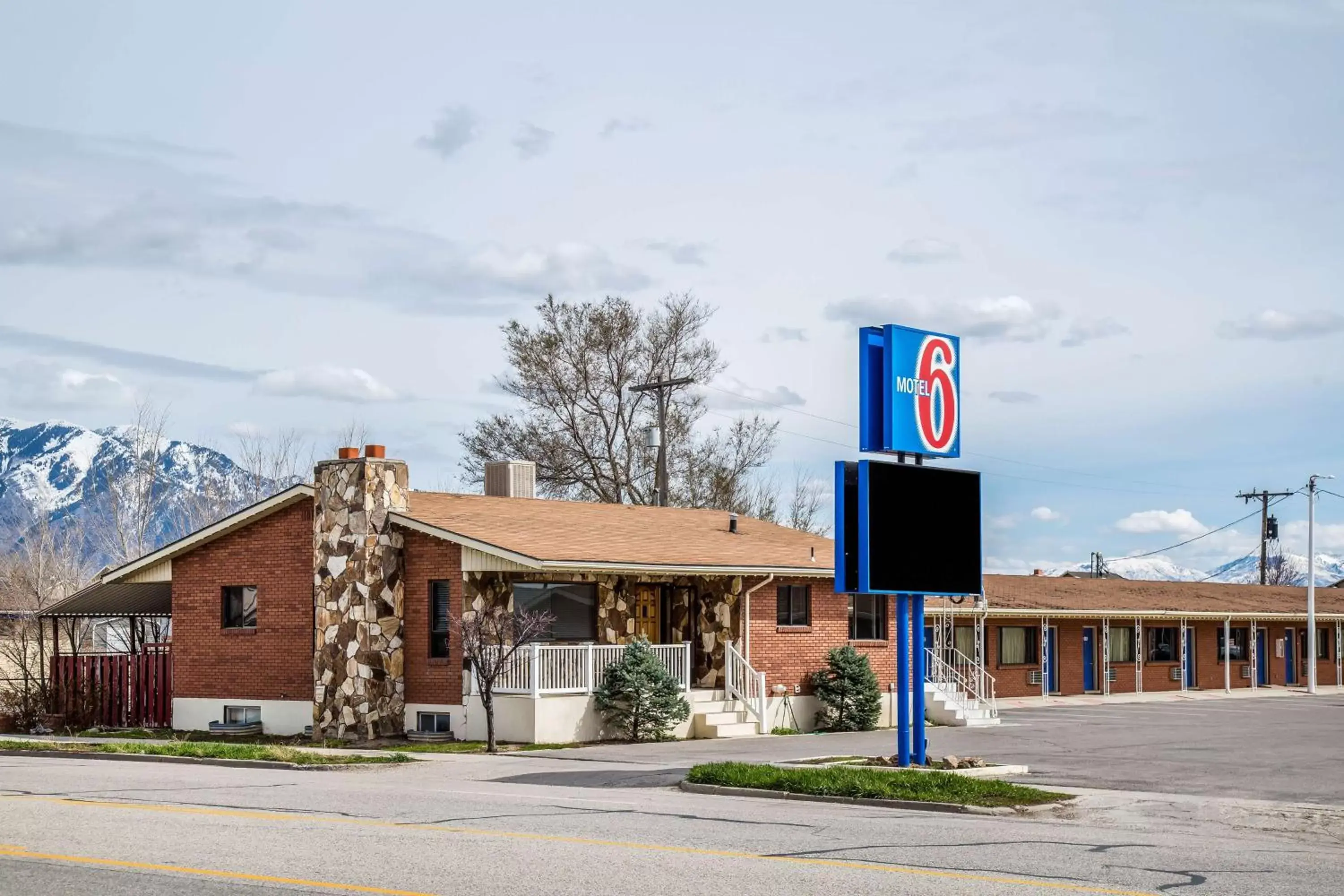 Property Building in Motel 6-Tremonton, UT