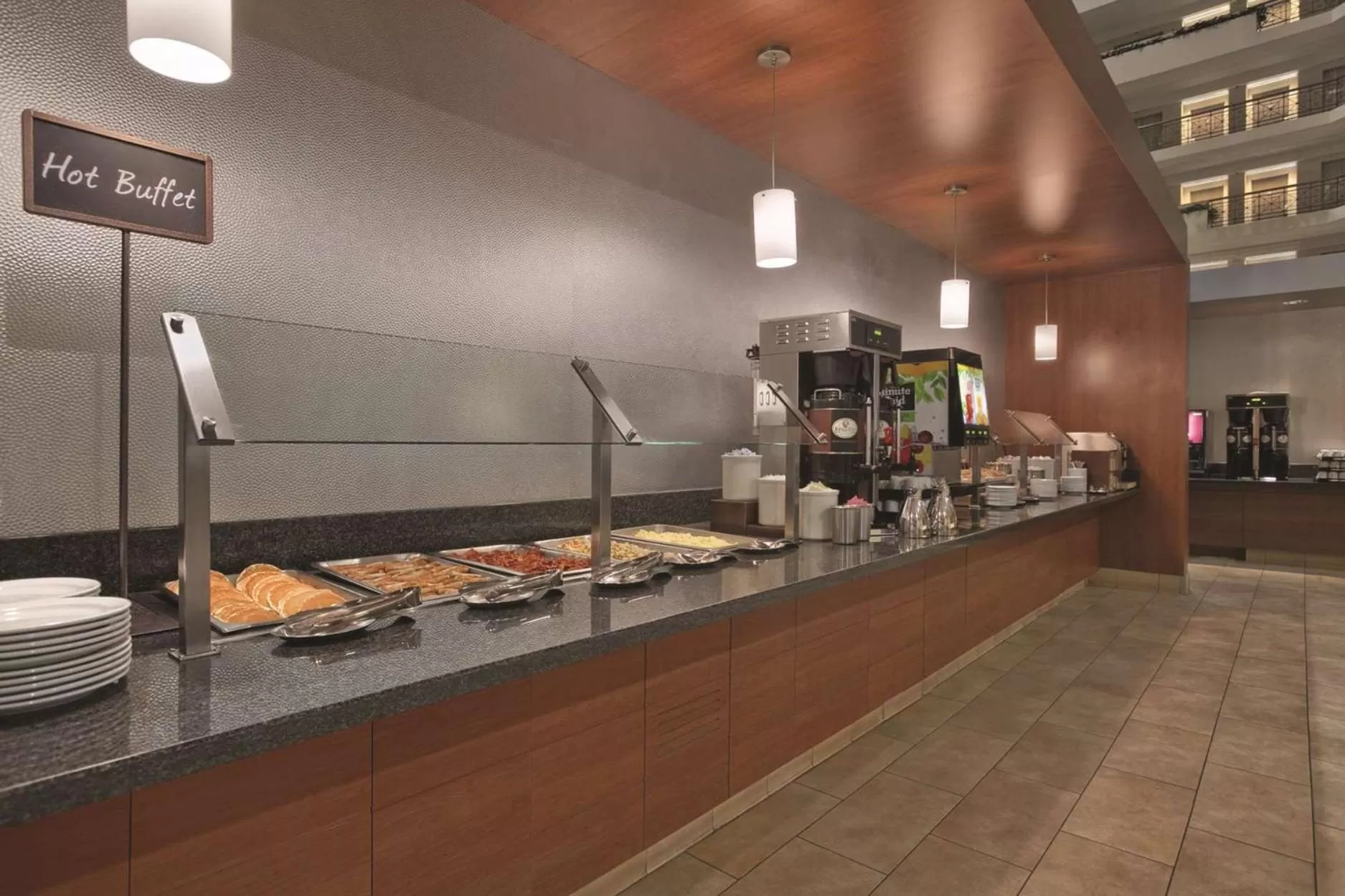 Restaurant/places to eat in Embassy Suites by Hilton San Diego La Jolla