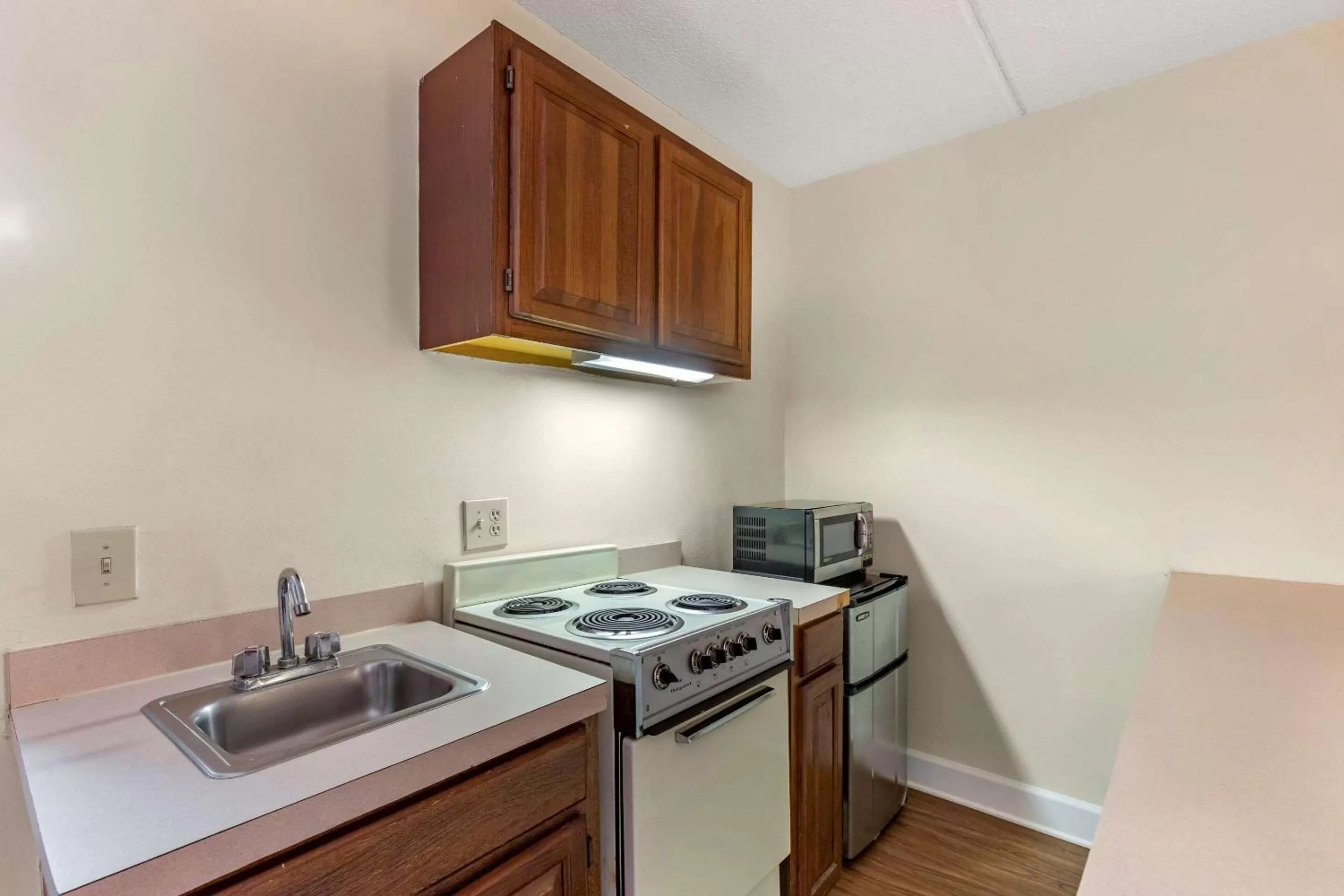 Photo of the whole room in Econo Lodge Inn & Suites