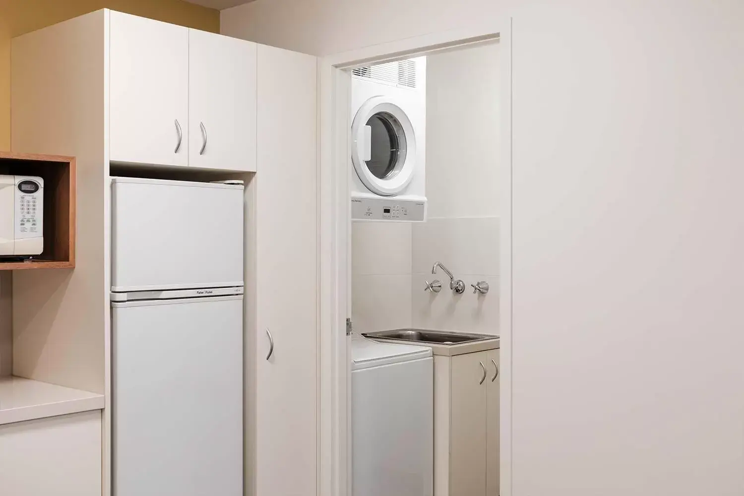 Kitchen/Kitchenette in The Old Woolstore Apartment Hotel