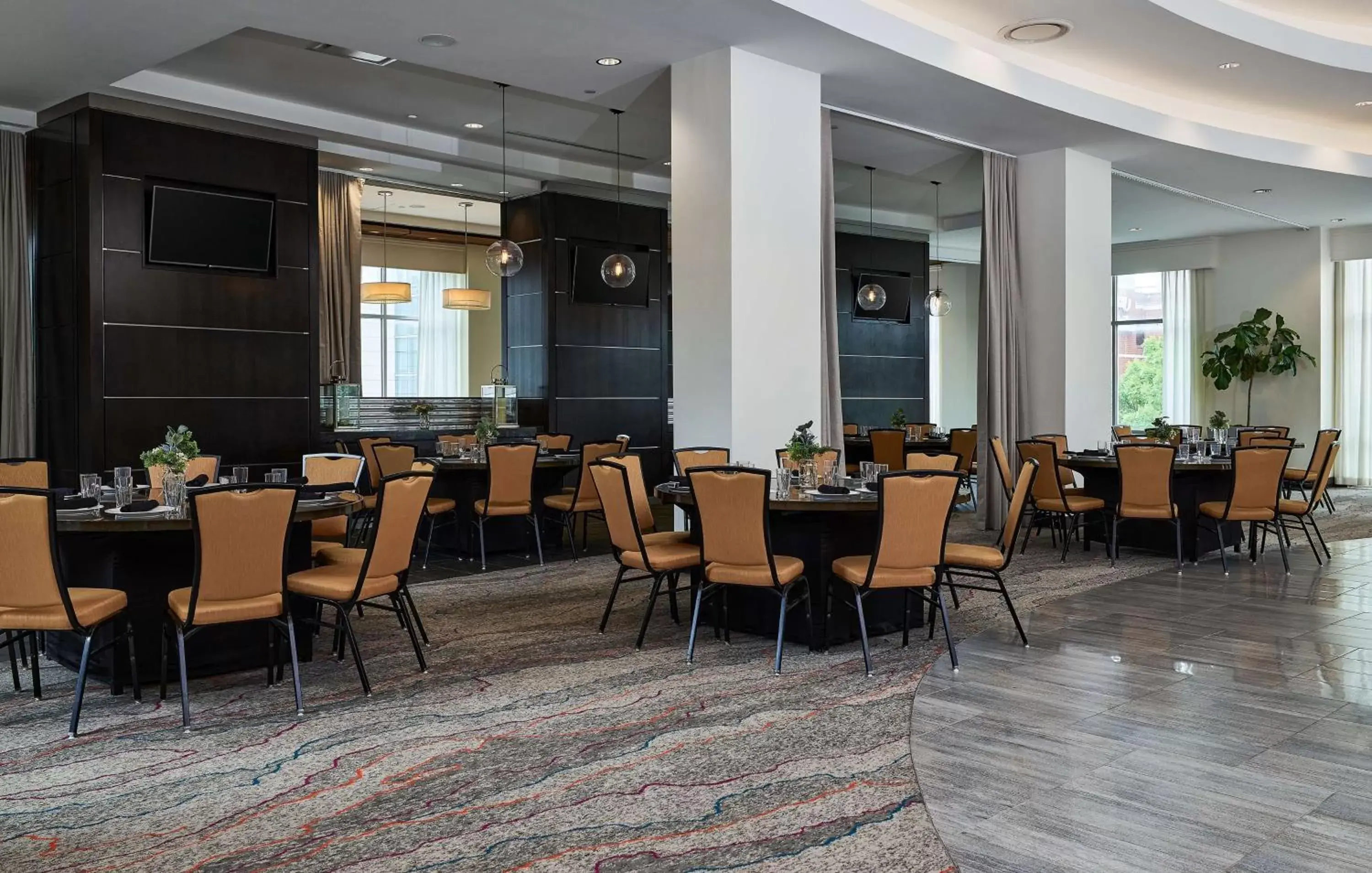 Meeting/conference room, Restaurant/Places to Eat in Hilton Garden Inn Nashville Downtown/Convention Center