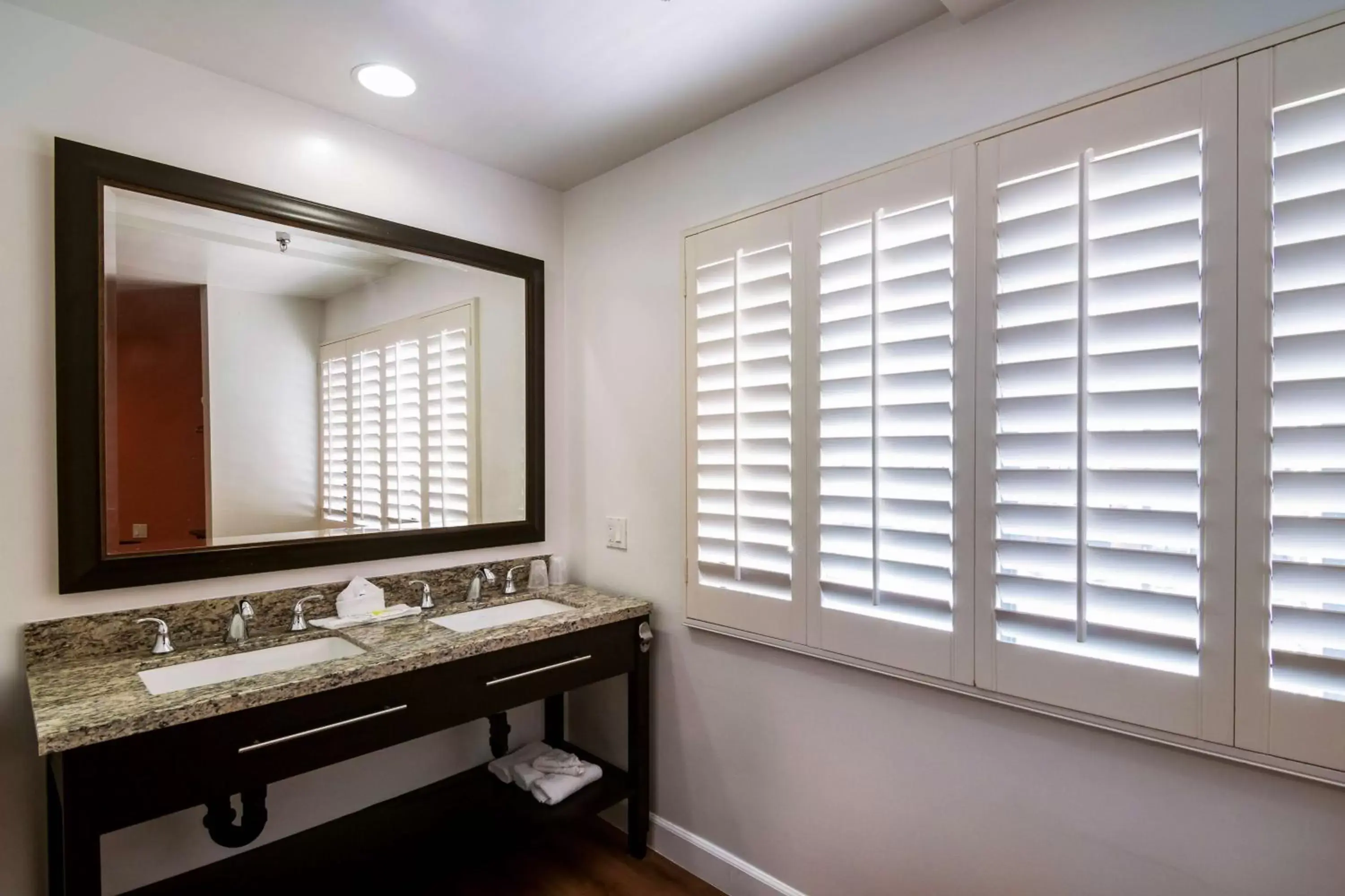 Bathroom in Motel 6 Monterey Park