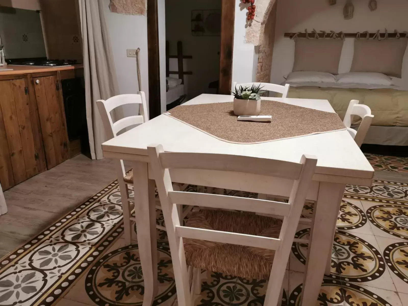 Dining Area in Trulli Antichi Mestieri - Widespread Trulli in the historic center