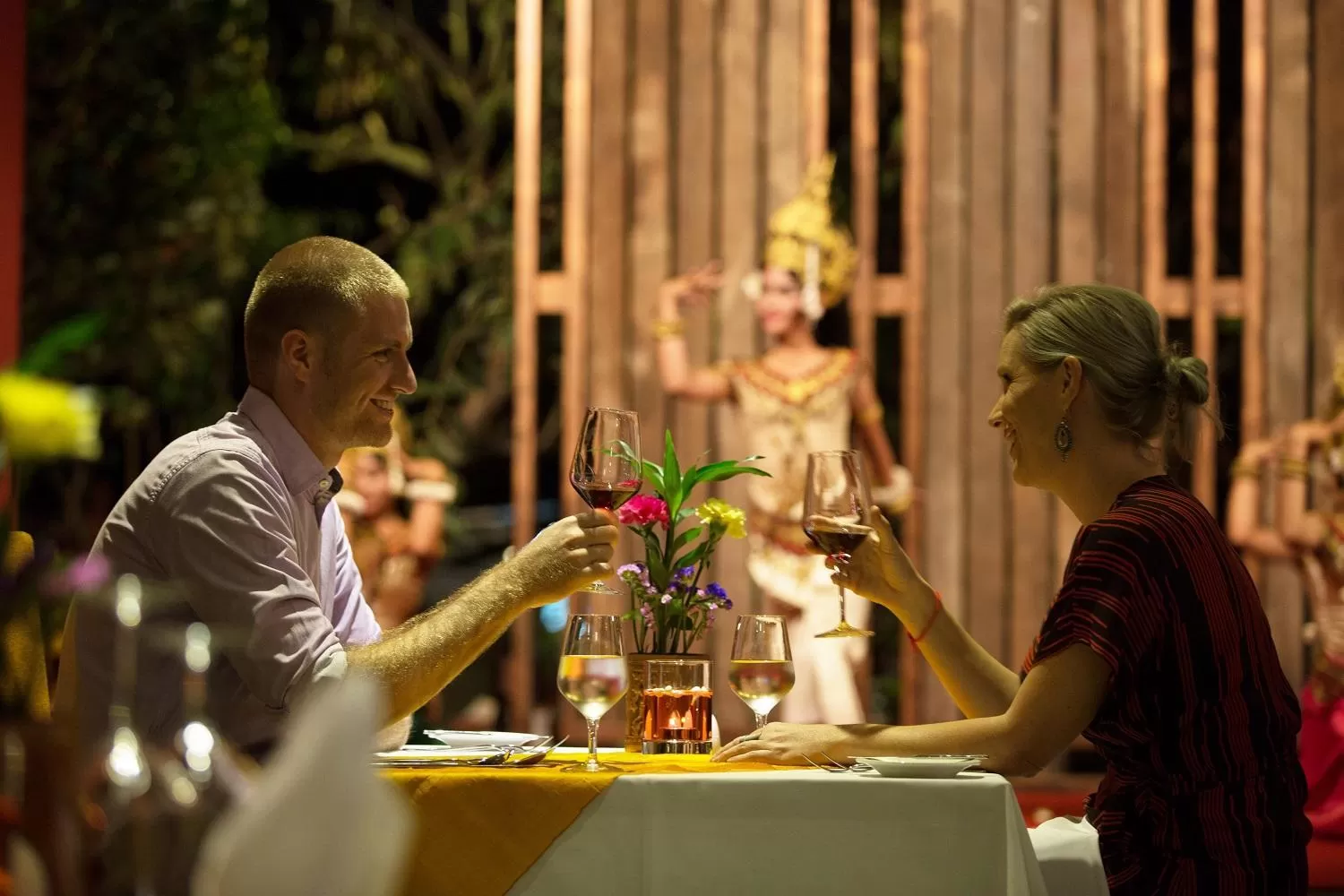 Evening entertainment in Golden Temple Retreat