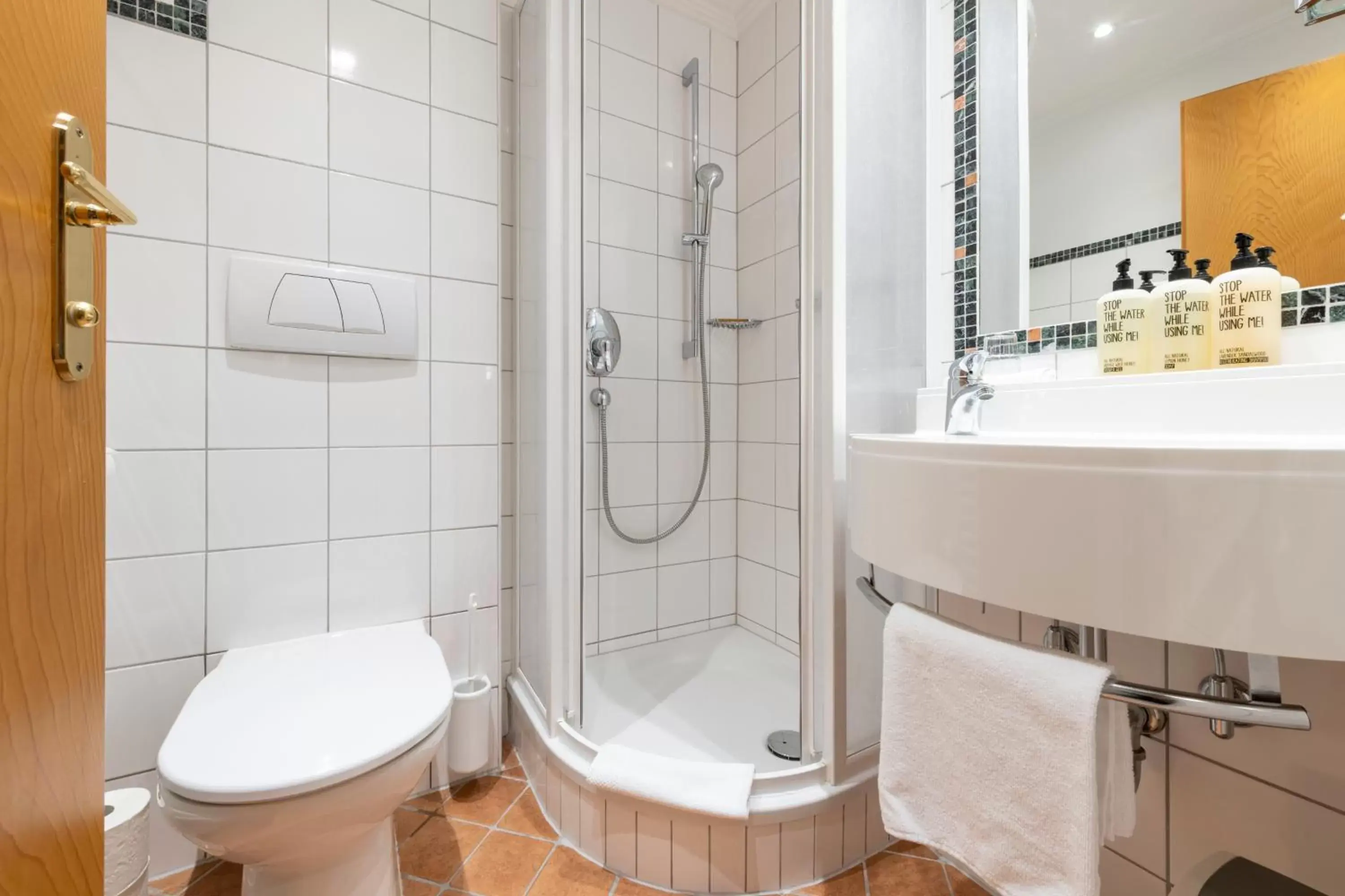 Bathroom in Hotel Jakob Bathroom in Hotel Jakob