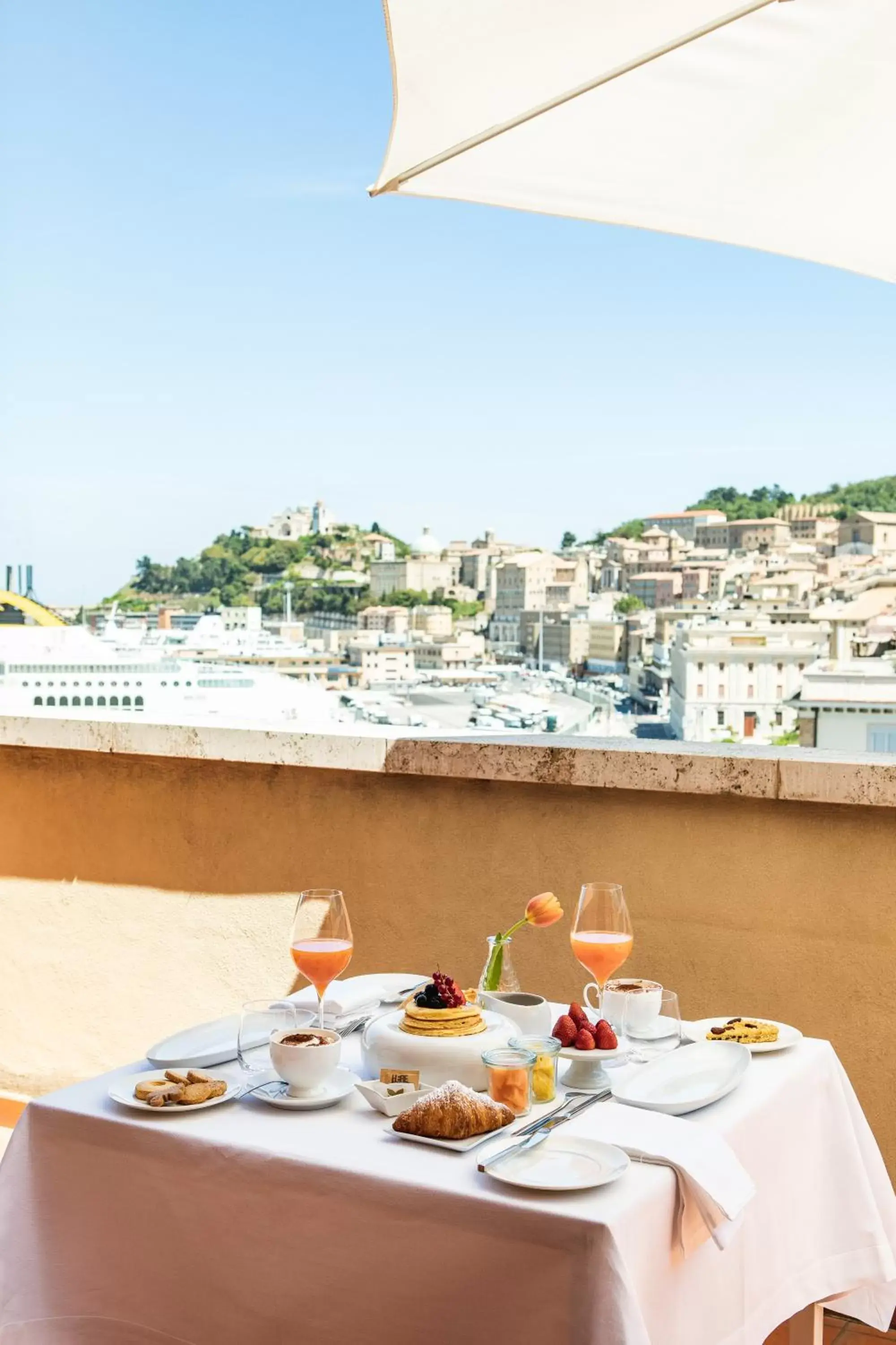 Balcony/Terrace in SeePort Hotel