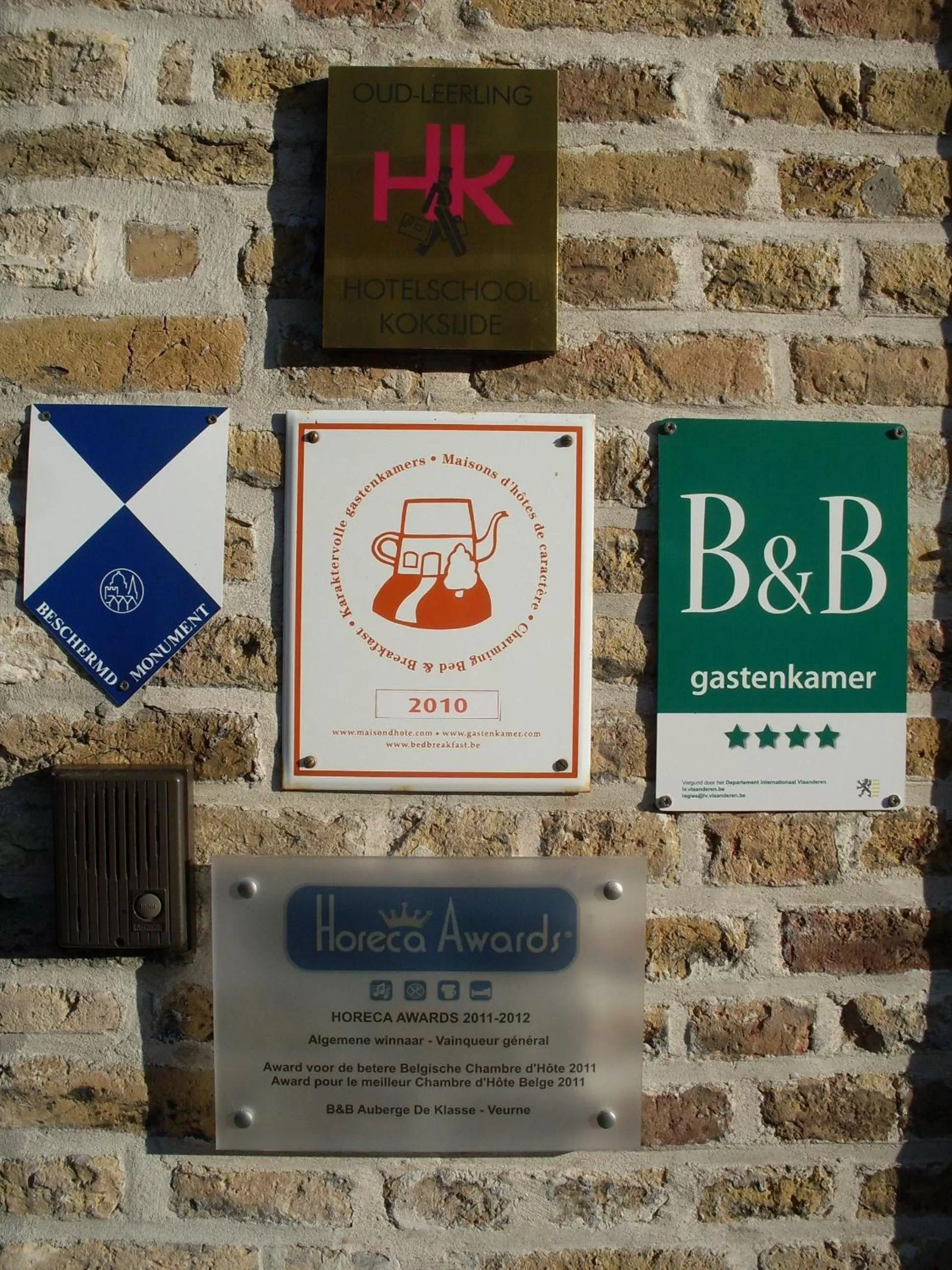 Facade/entrance in B&B Auberge De Klasse