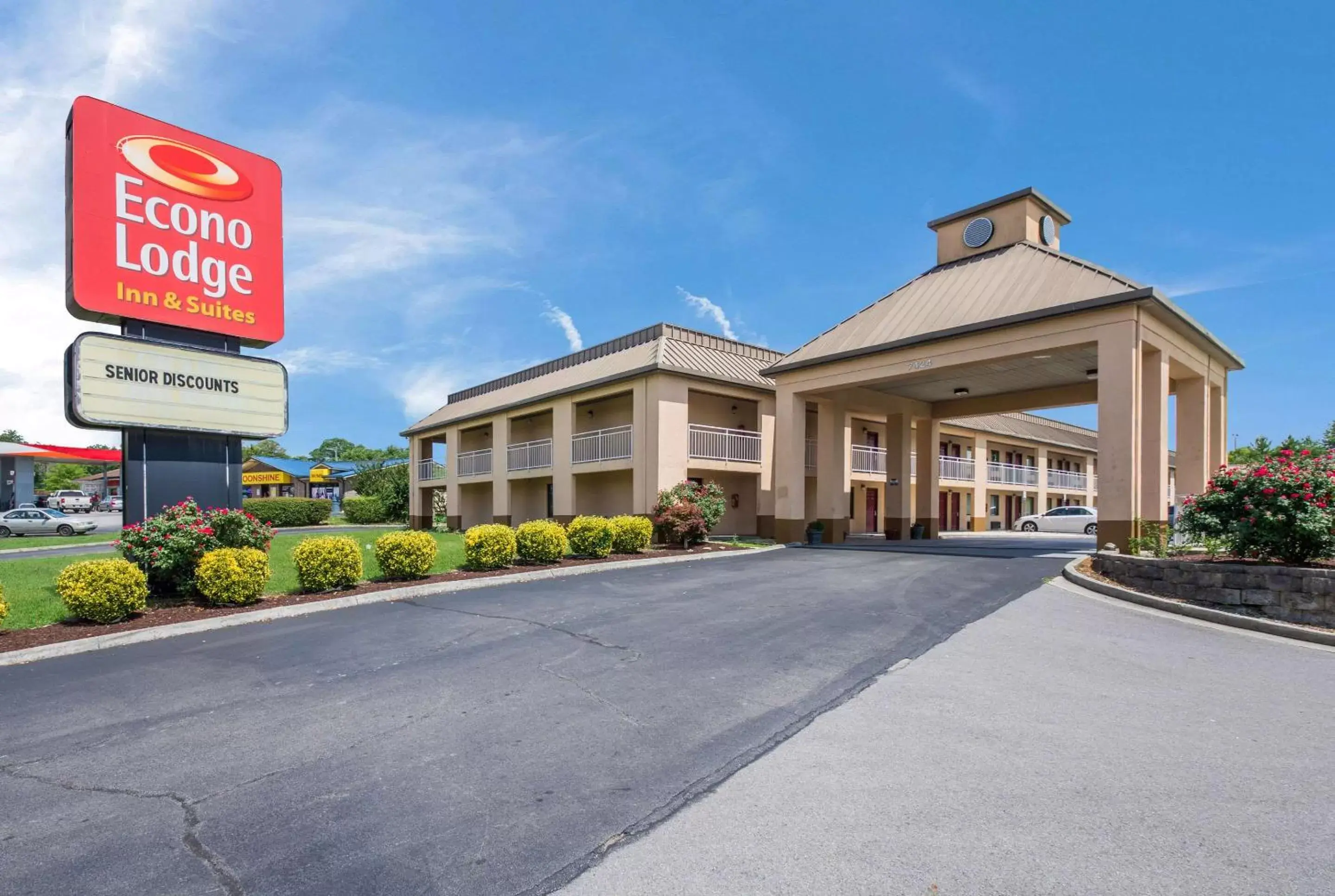 Property building, Facade/Entrance in Econo Lodge Inn And Suites East