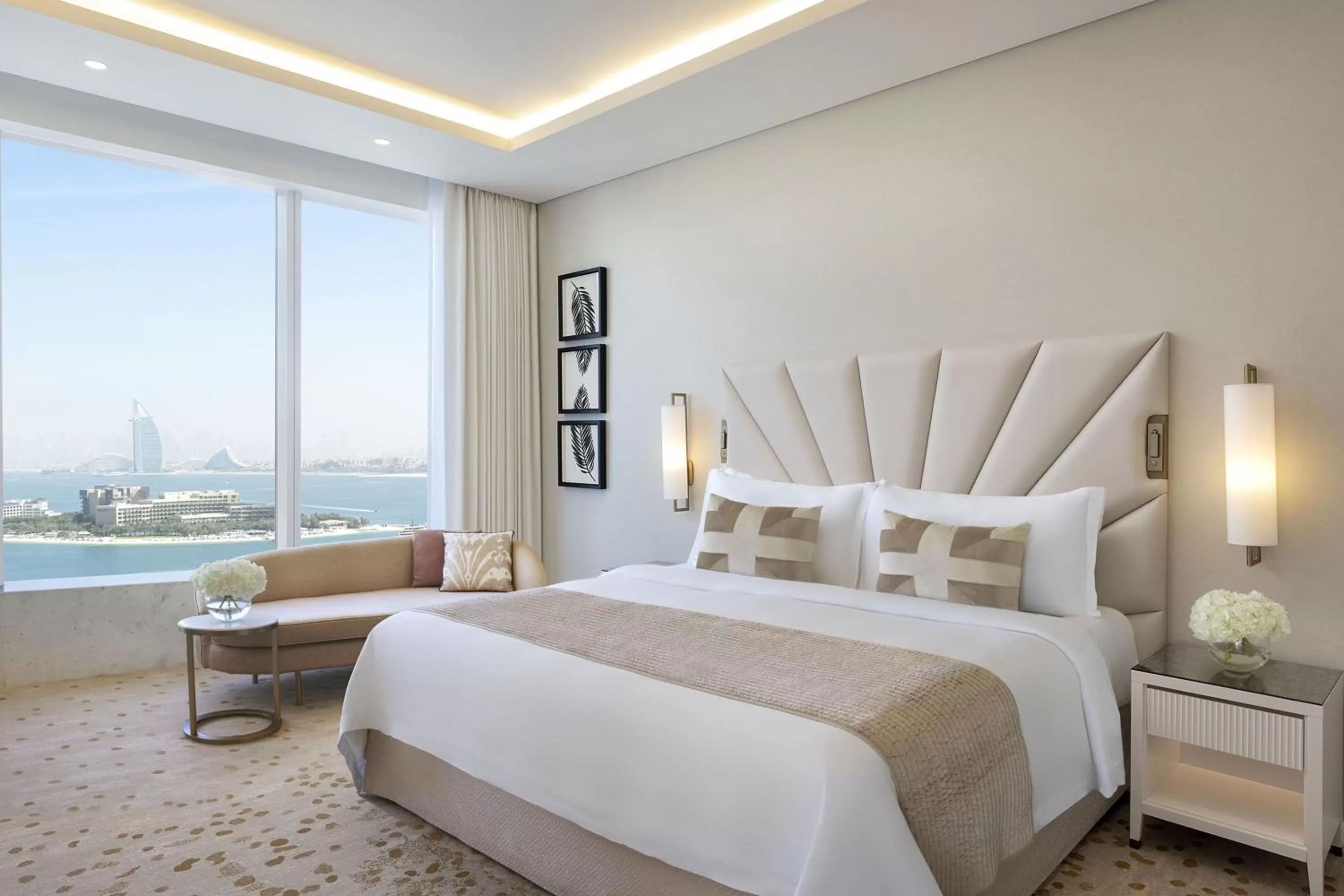 Photo of the whole room, Bed in The St. Regis Dubai, The Palm