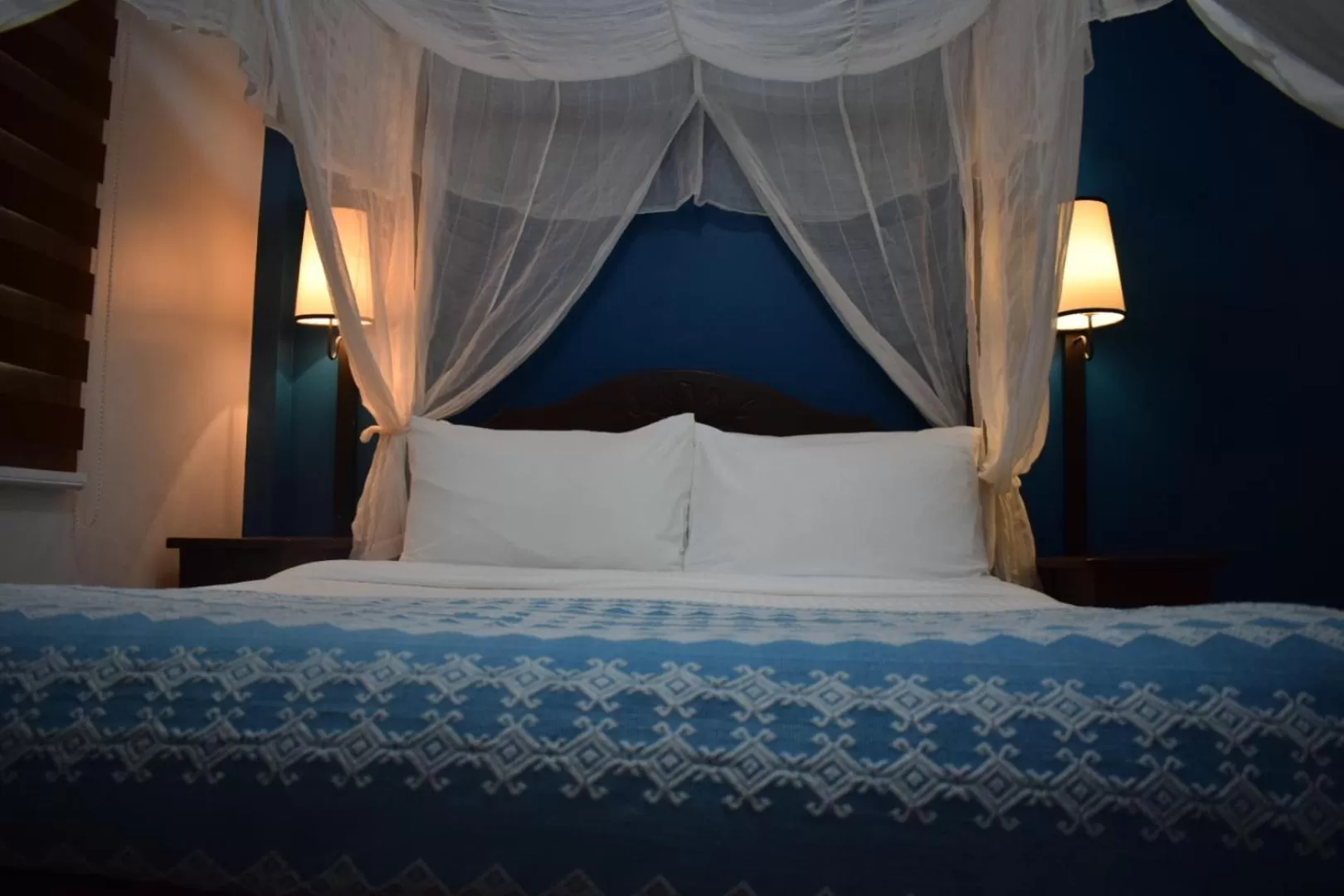 Bed in Paradores de Vigan