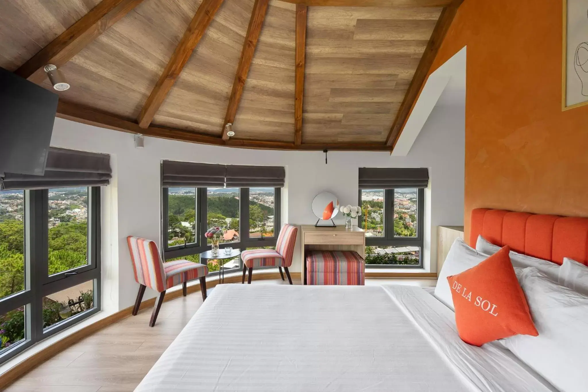 Photo of the whole room, Bed in De La Sol Villa Dalat Photo of the whole room, Bed in De La Sol Villa Dalat