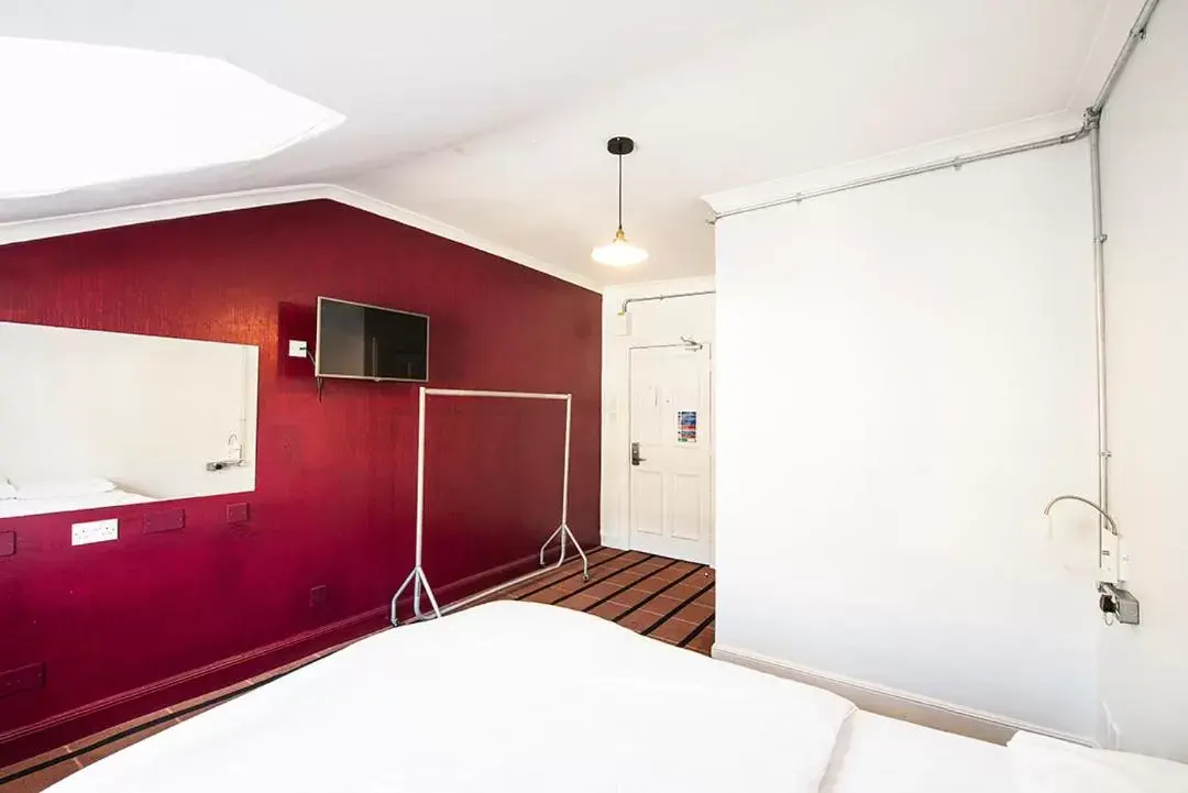TV and multimedia, Bed in Safestay Glasgow Charing Cross